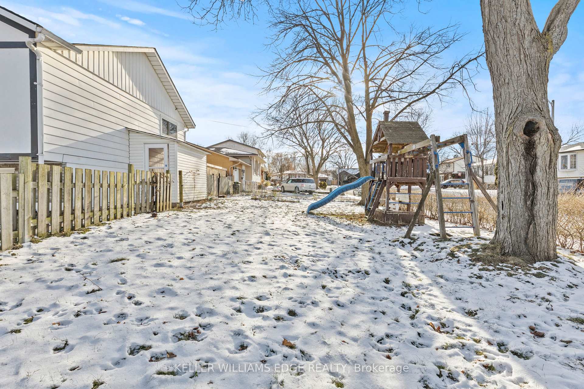 Photo 27 of 45 Greendale Drive, Hamilton, Gilkson — HOMEH