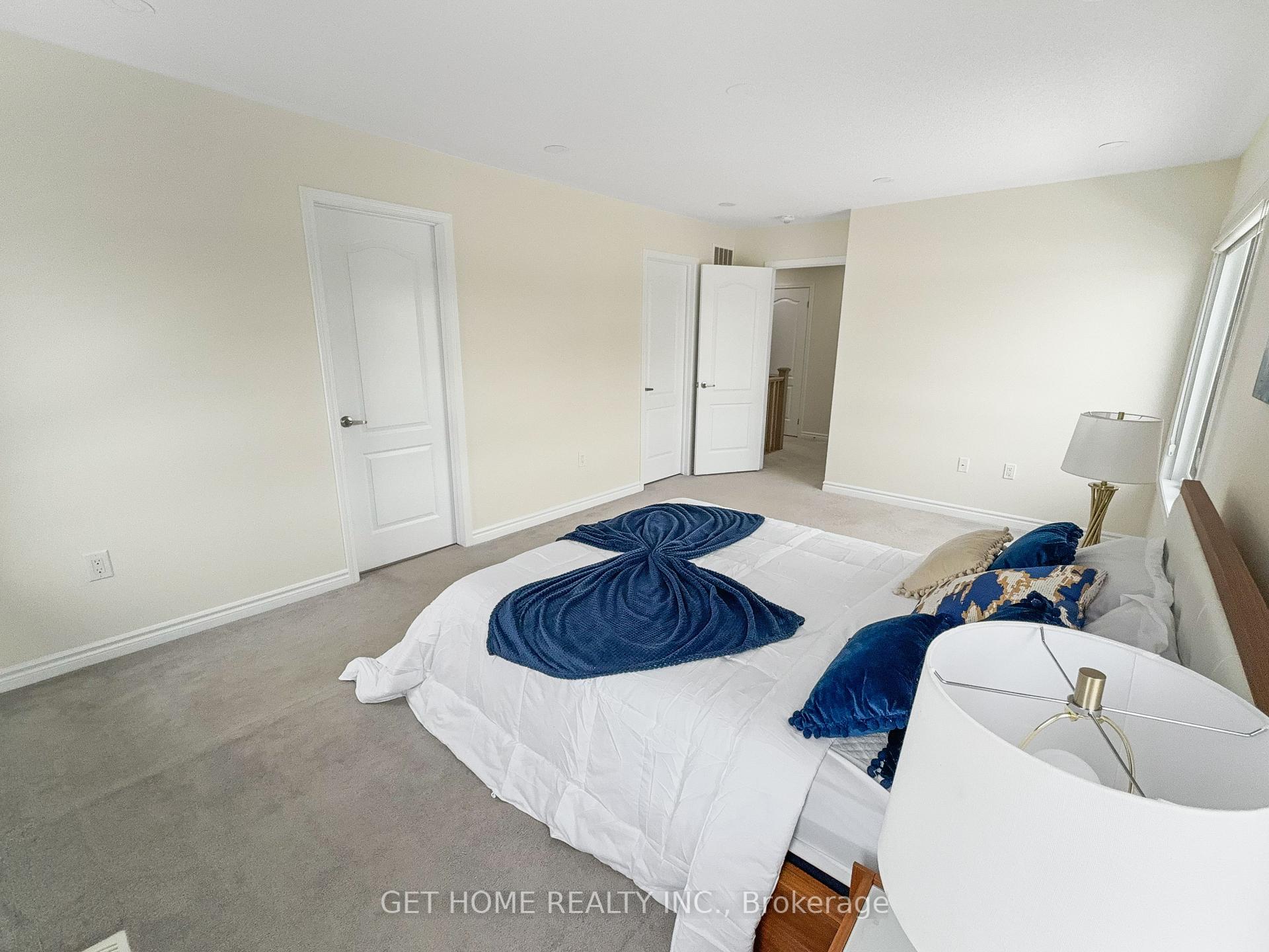 Photo 19 of 61 Circus Crescent, Brampton, Northwest Brampton — HOMEH