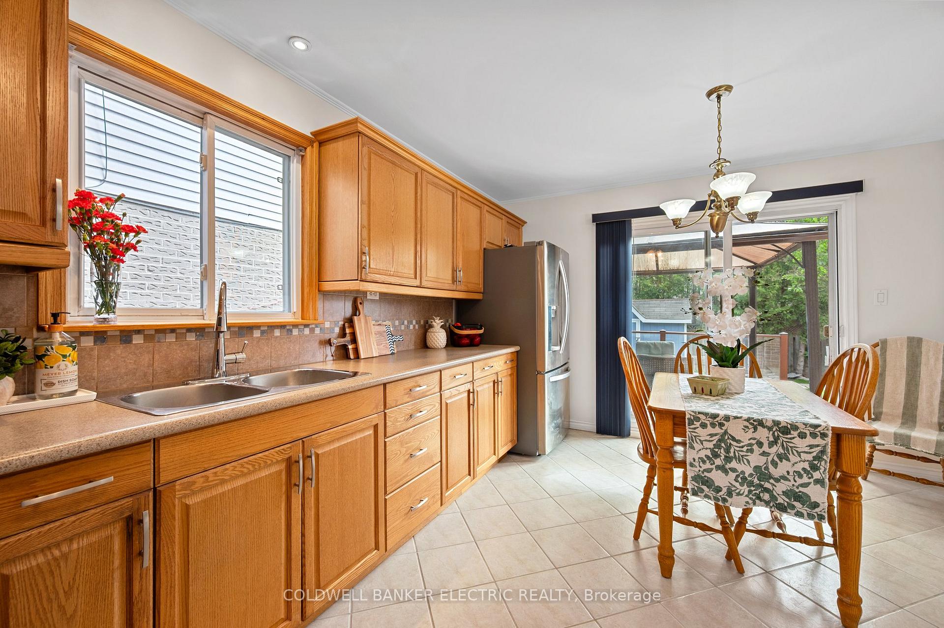 Photo 10 of 55 Barnes Drive, Ajax, Central — HOMEH