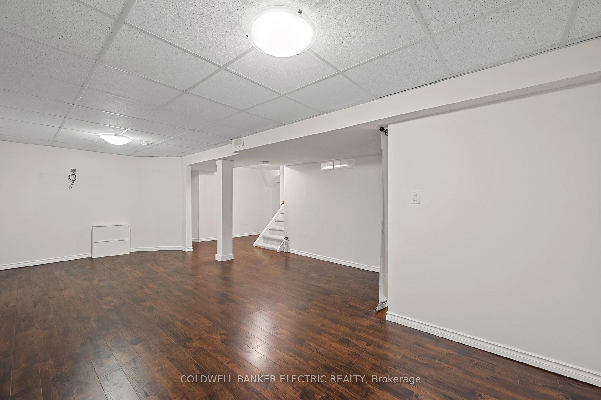 Photo 26 of 55 Barnes Drive, Ajax, Central — HOMEH