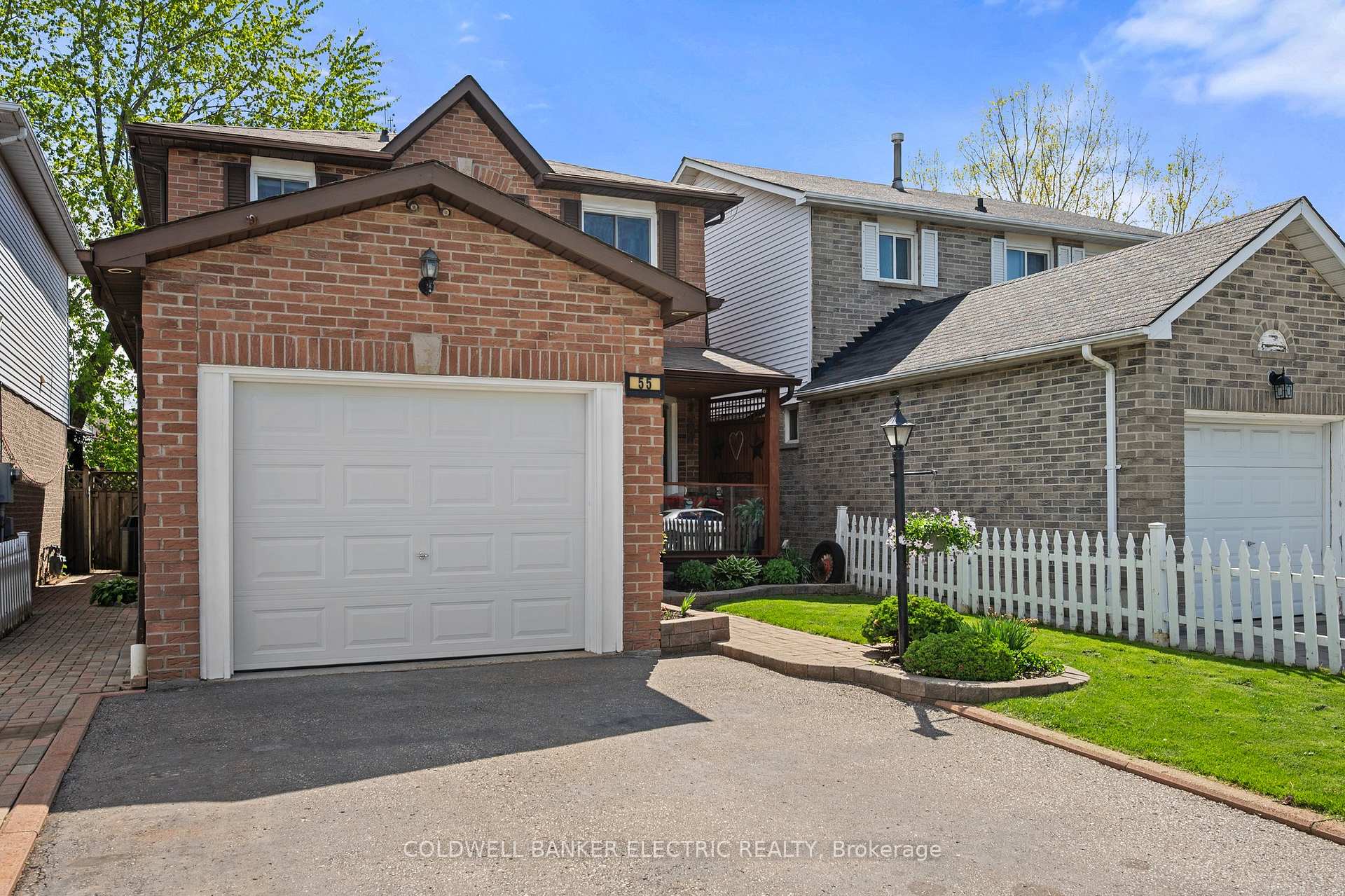 Photo 35 of 55 Barnes Drive, Ajax, Central — HOMEH