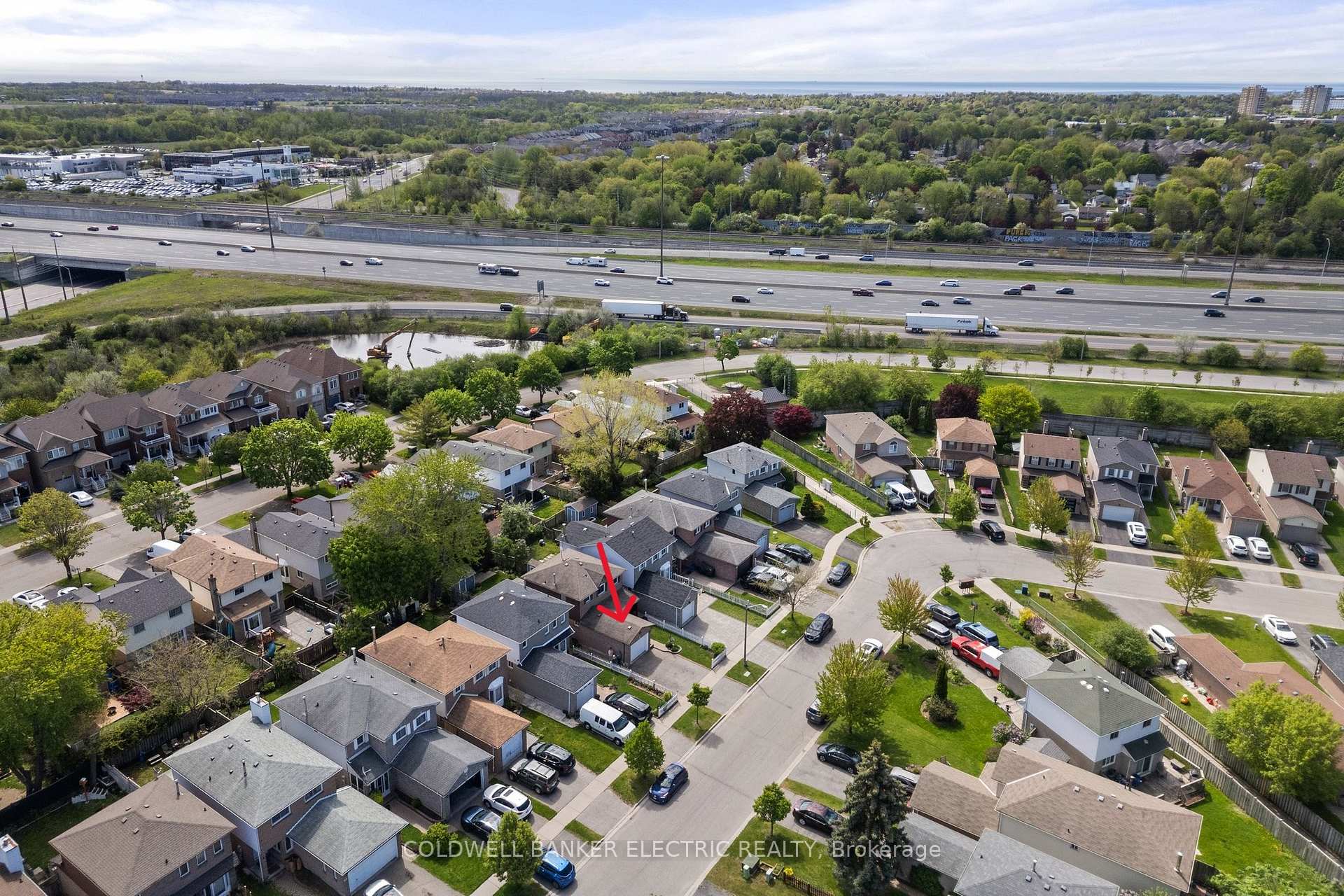 Photo 38 of 55 Barnes Drive, Ajax, Central — HOMEH