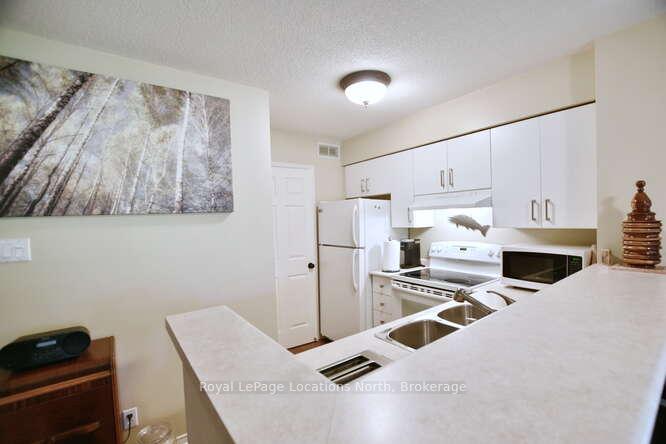 Photo 12 of 332 Mariners Way, Collingwood — HOMEH