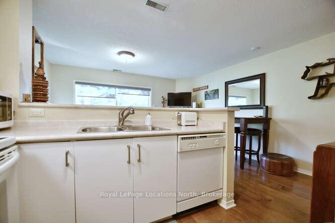 Photo 15 of 332 Mariners Way, Collingwood — HOMEH