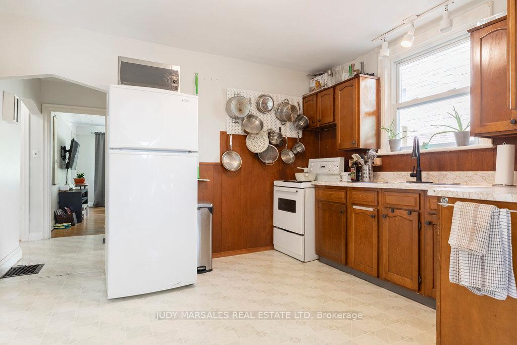 Photo 11 of 62 Alma Street, Hamilton, Dundas — HOMEH