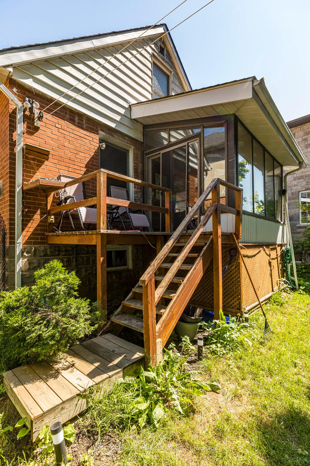 Photo 33 of 62 Alma Street, Hamilton, Dundas — HOMEH