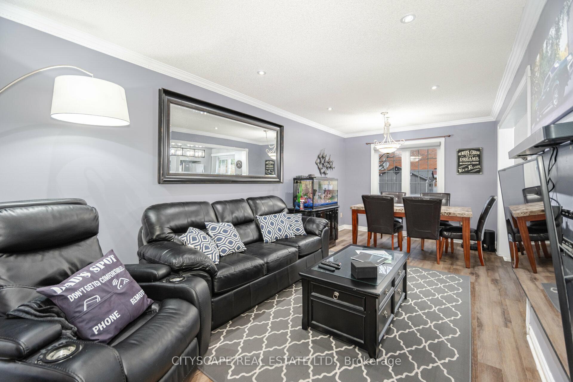 Photo 8 of 90 Toba Crescent, Brampton, Heart Lake East — HOMEH