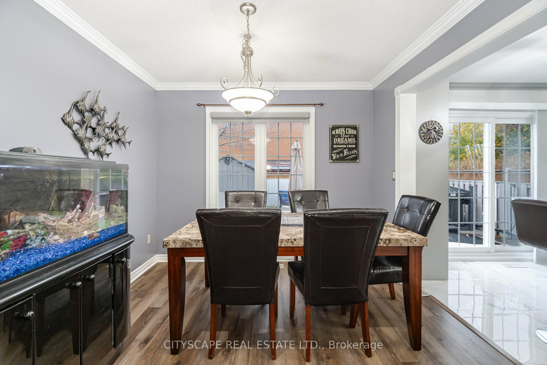 Photo 10 of 90 Toba Crescent, Brampton, Heart Lake East — HOMEH