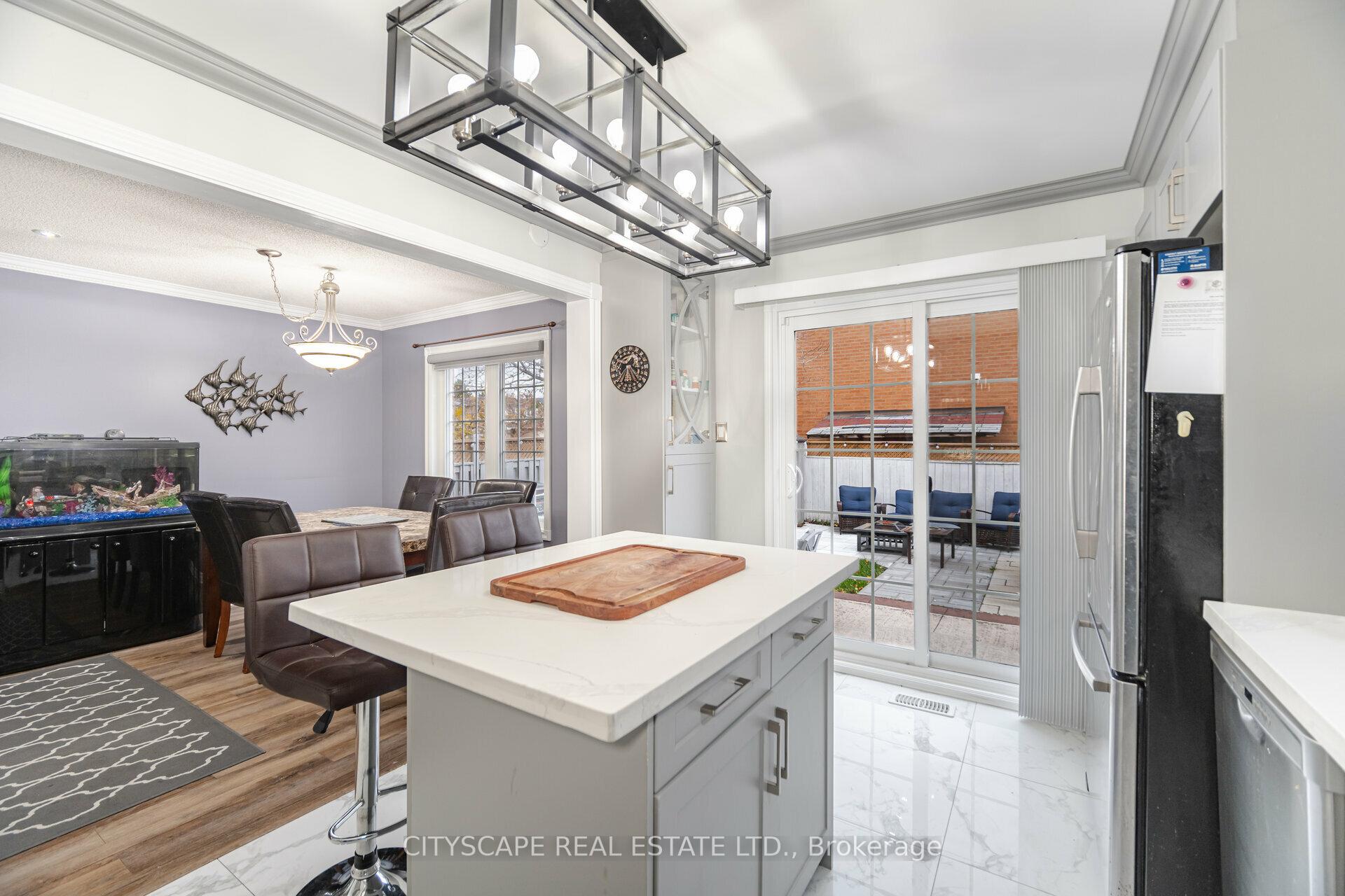 Photo 14 of 90 Toba Crescent, Brampton, Heart Lake East — HOMEH