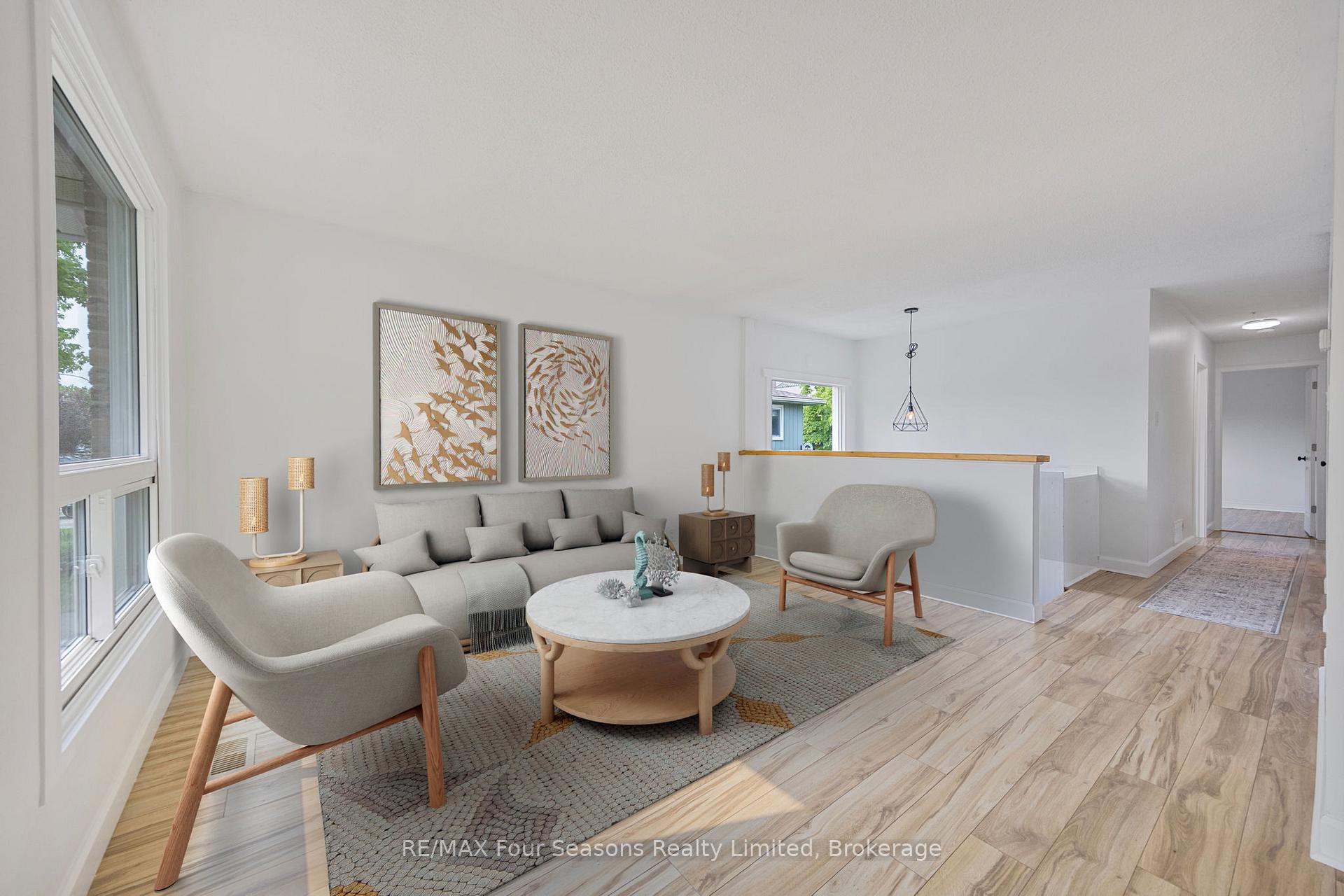 Photo 4 of 68 Courtice Crescent, Collingwood — HOMEH