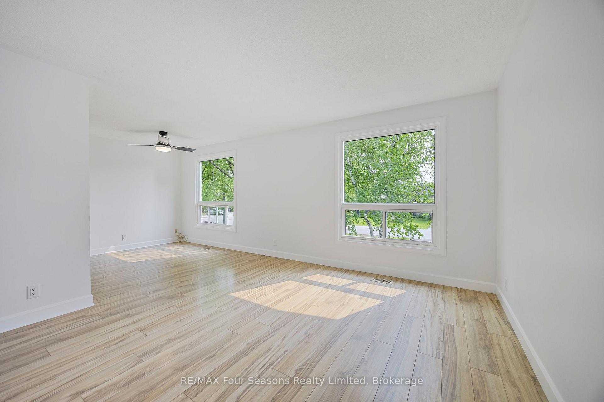 Photo 12 of 68 Courtice Crescent, Collingwood — HOMEH