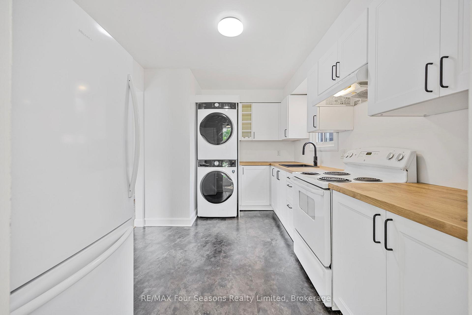 Photo 13 of 68 Courtice Crescent, Collingwood — HOMEH