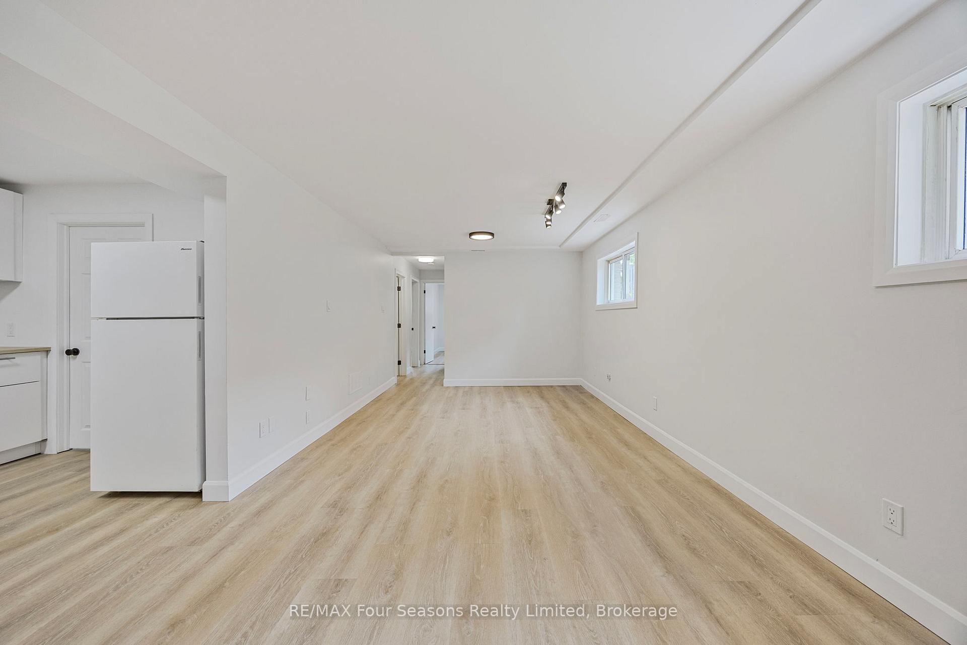 Photo 21 of 68 Courtice Crescent, Collingwood — HOMEH
