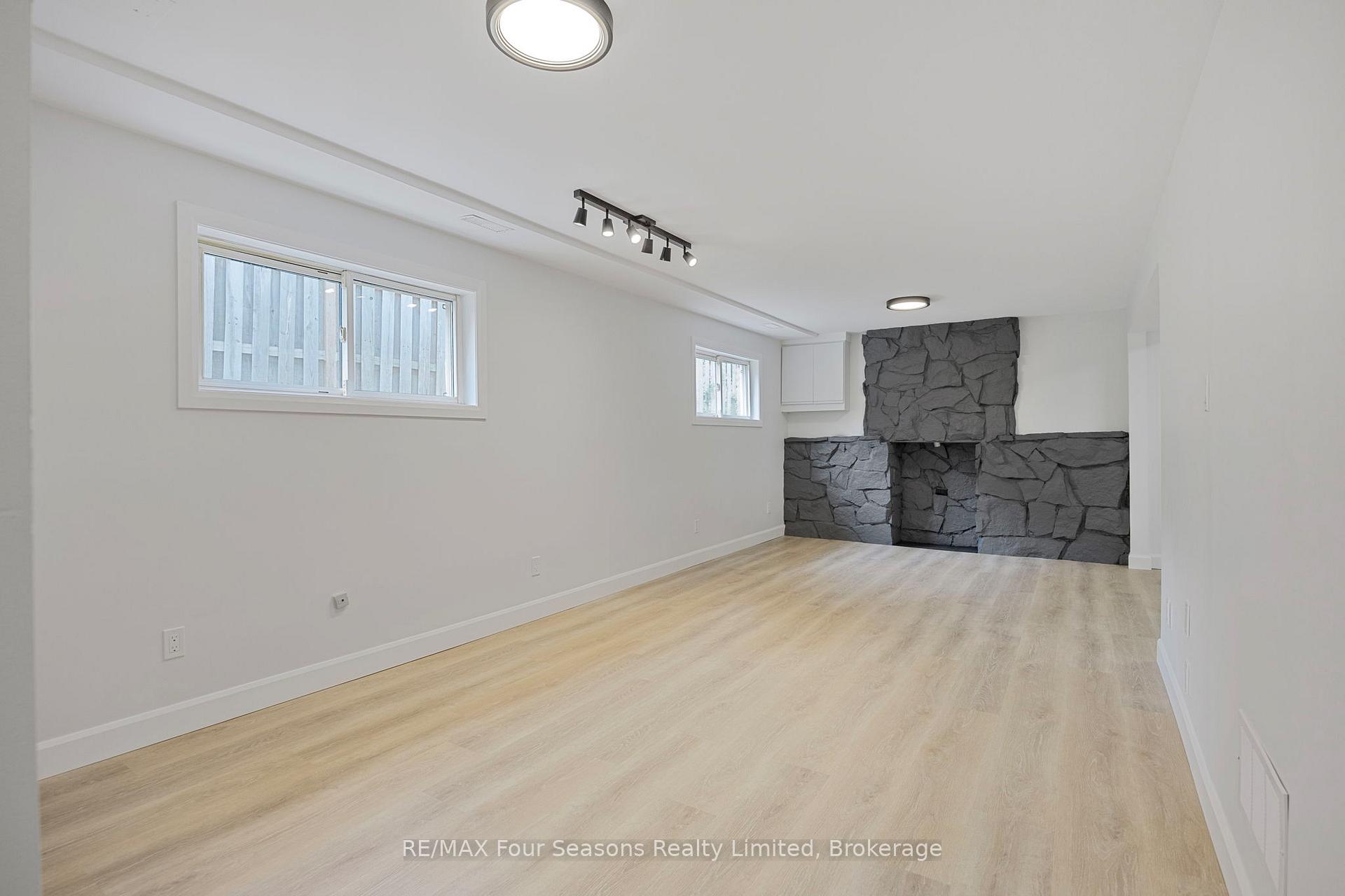 Photo 24 of 68 Courtice Crescent, Collingwood — HOMEH