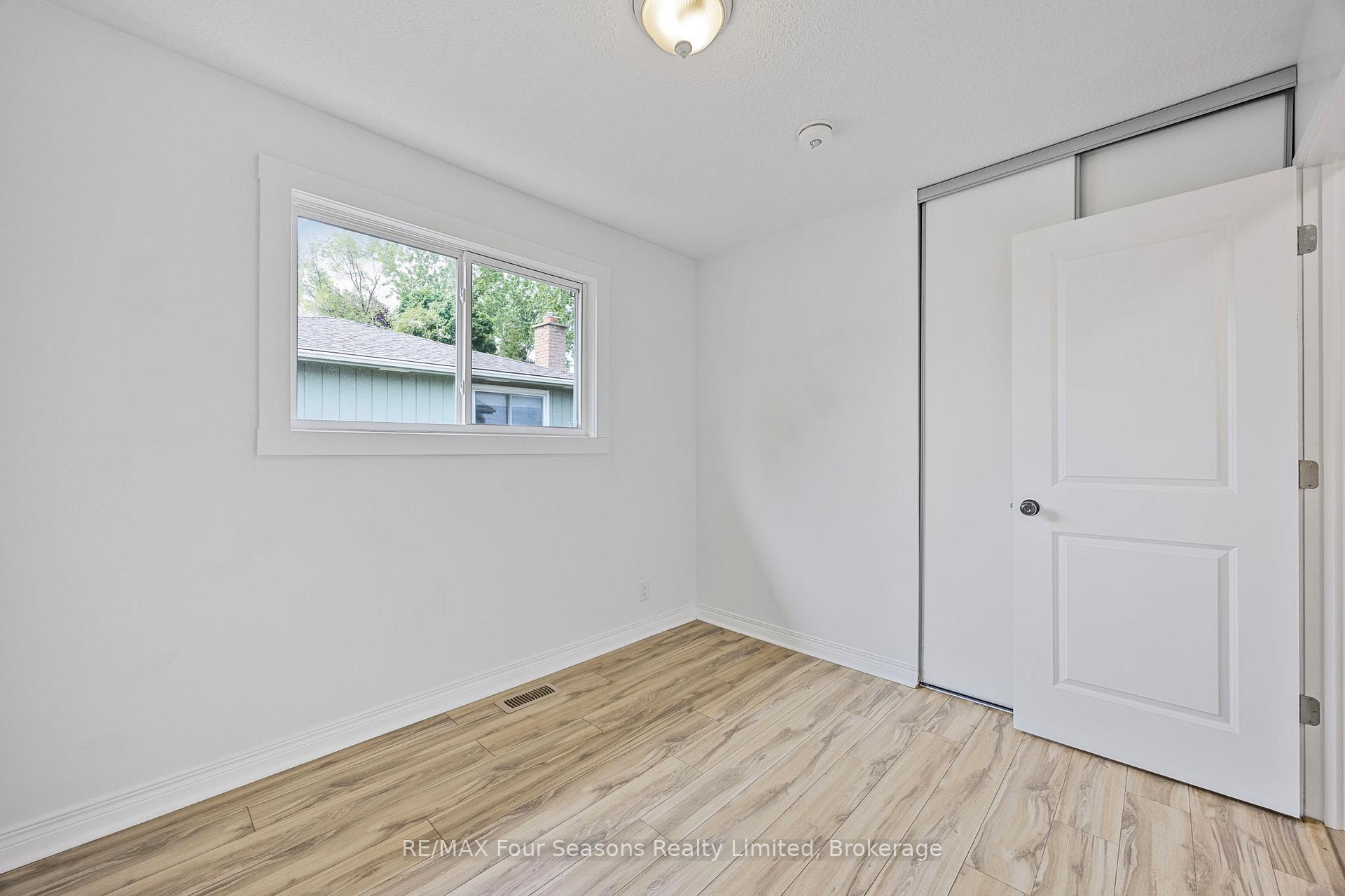 Photo 28 of 68 Courtice Crescent, Collingwood — HOMEH