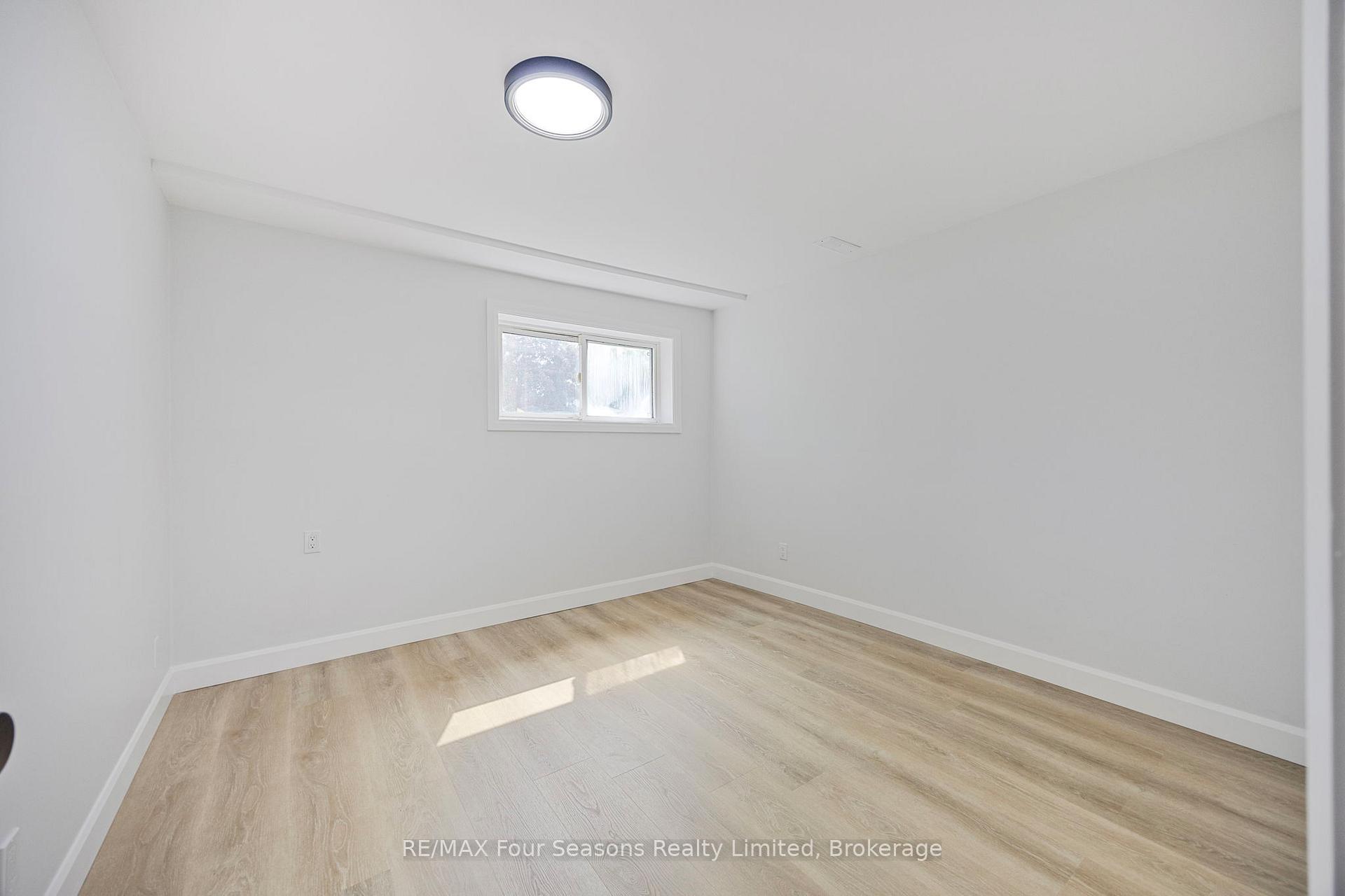 Photo 38 of 68 Courtice Crescent, Collingwood — HOMEH
