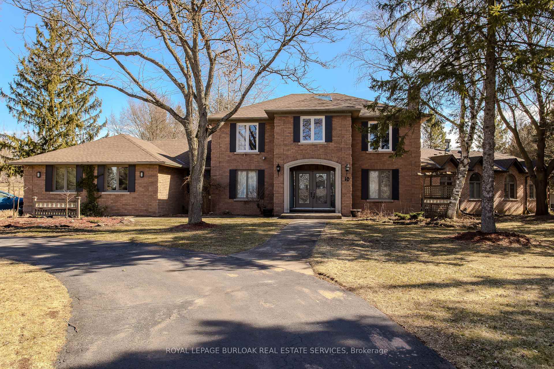 Front of 10 Karendale Crescent