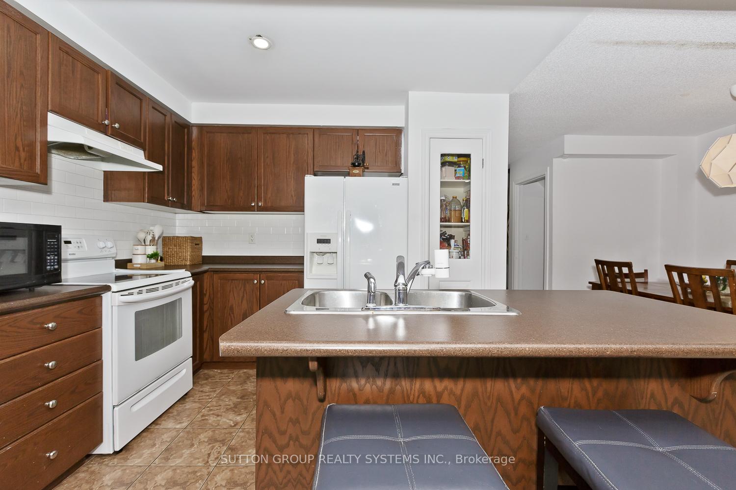 Photo 10 of Unit 4, 222 Fall Fair Way, Hamilton, Binbrook — HOMEH