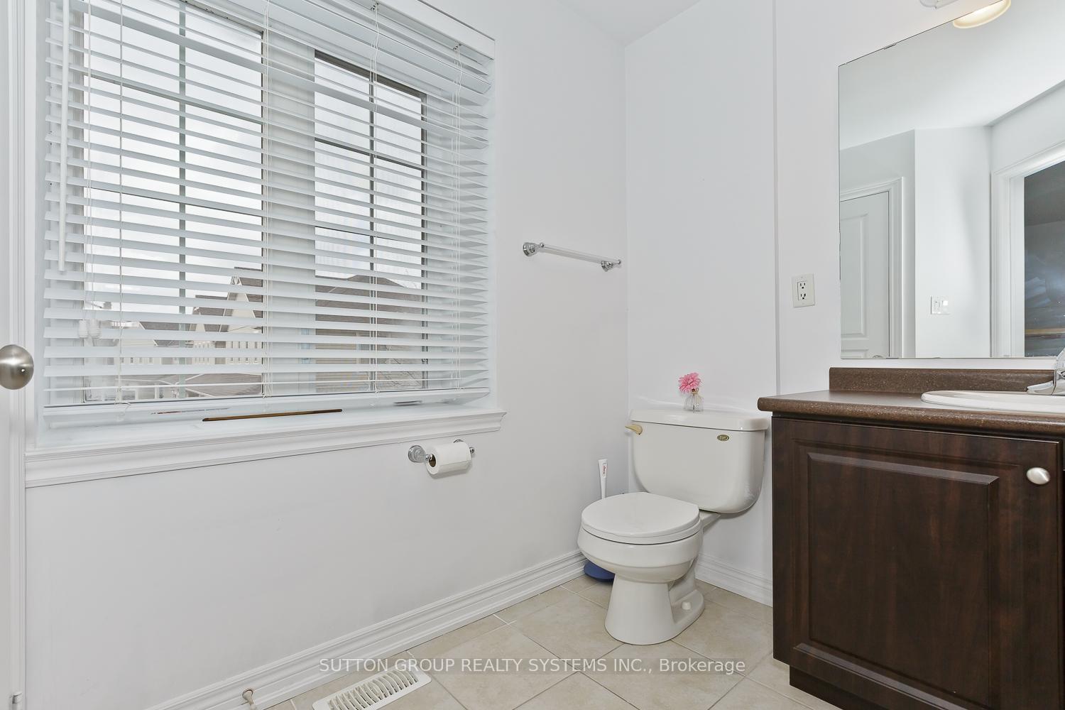Photo 19 of Unit 4, 222 Fall Fair Way, Hamilton, Binbrook — HOMEH