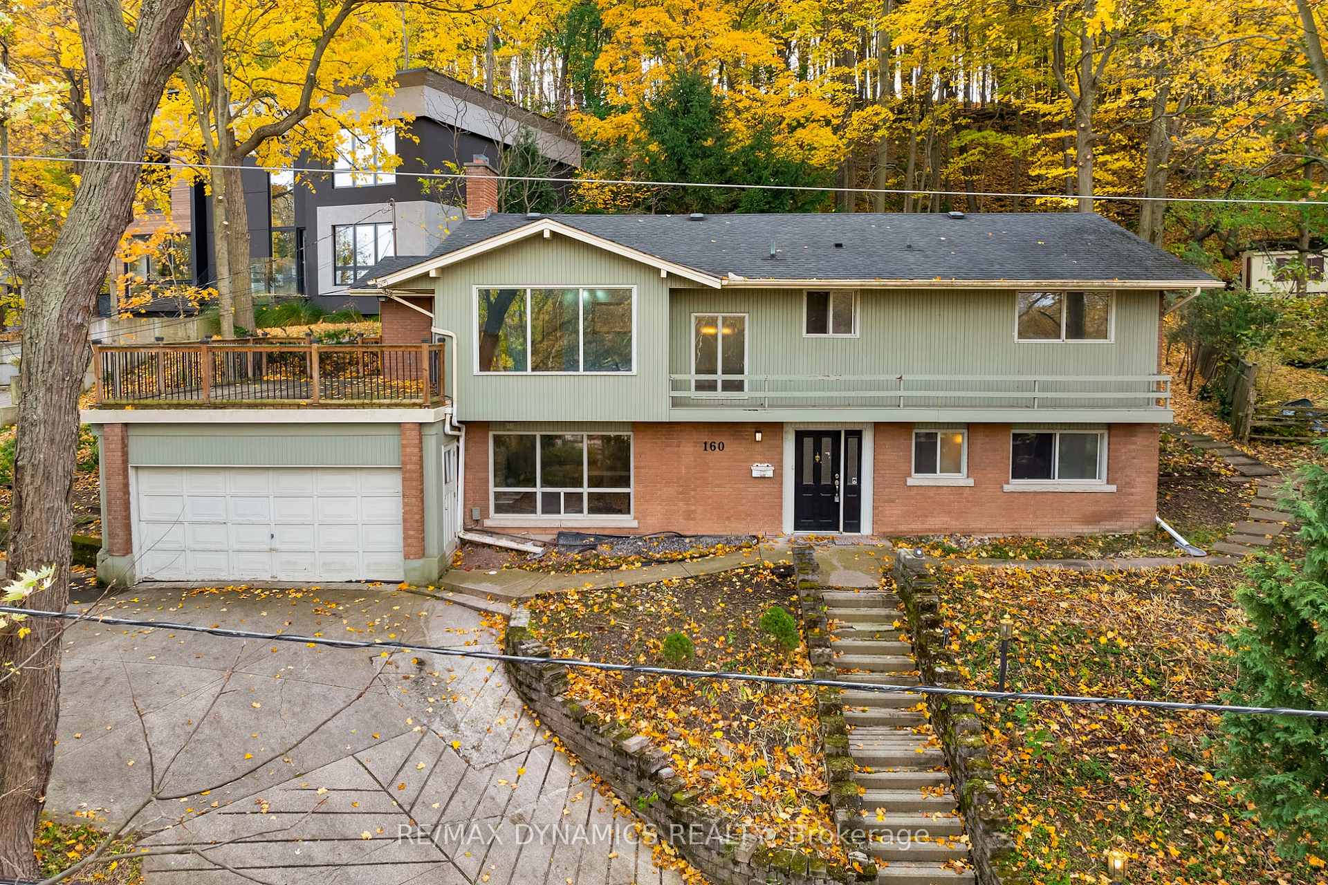 Photo 1 of 160 Woodside Drive, St. Catharines, Glendale/Glenridge — HOMEH