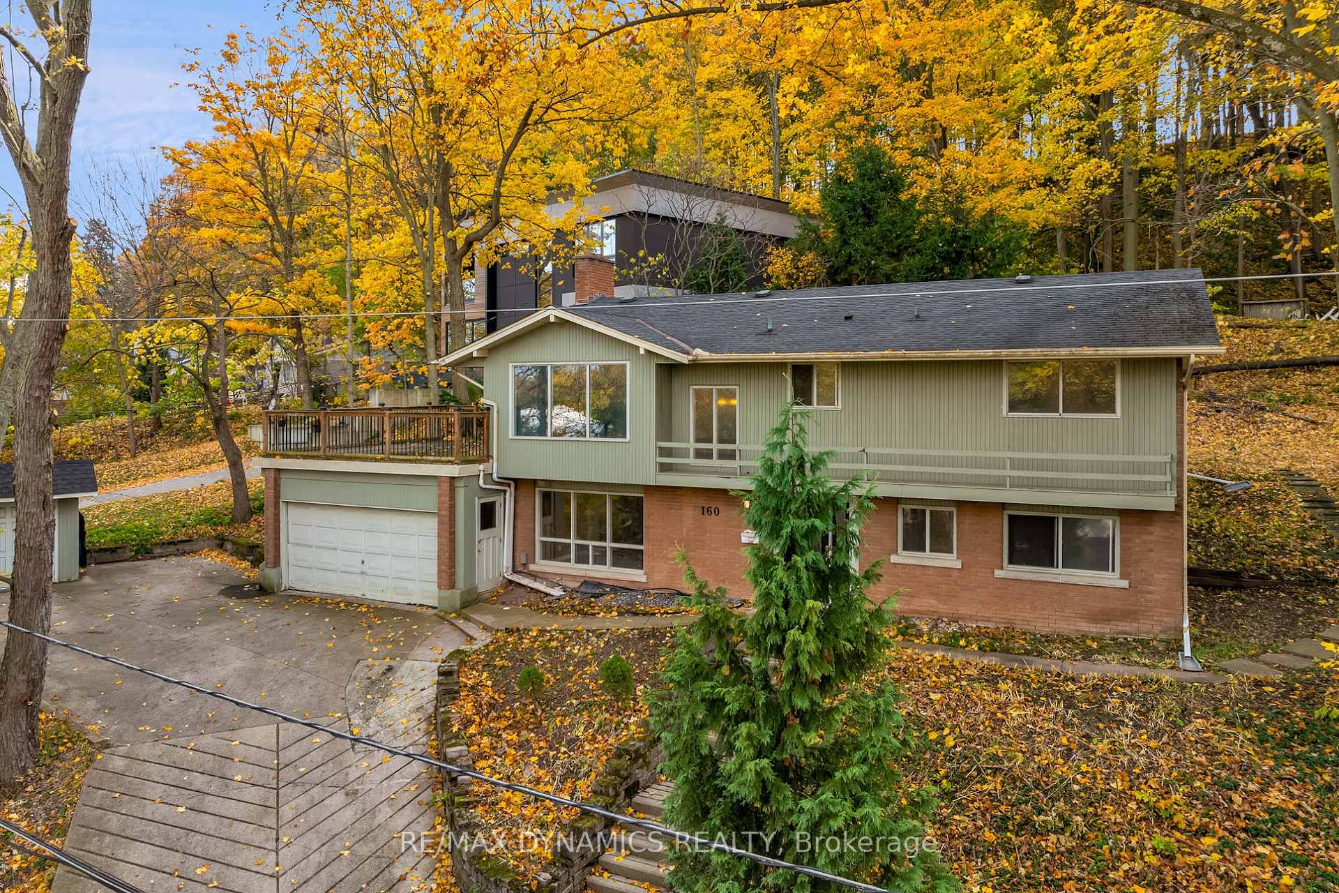 Photo 2 of 160 Woodside Drive, St. Catharines, Glendale/Glenridge — HOMEH