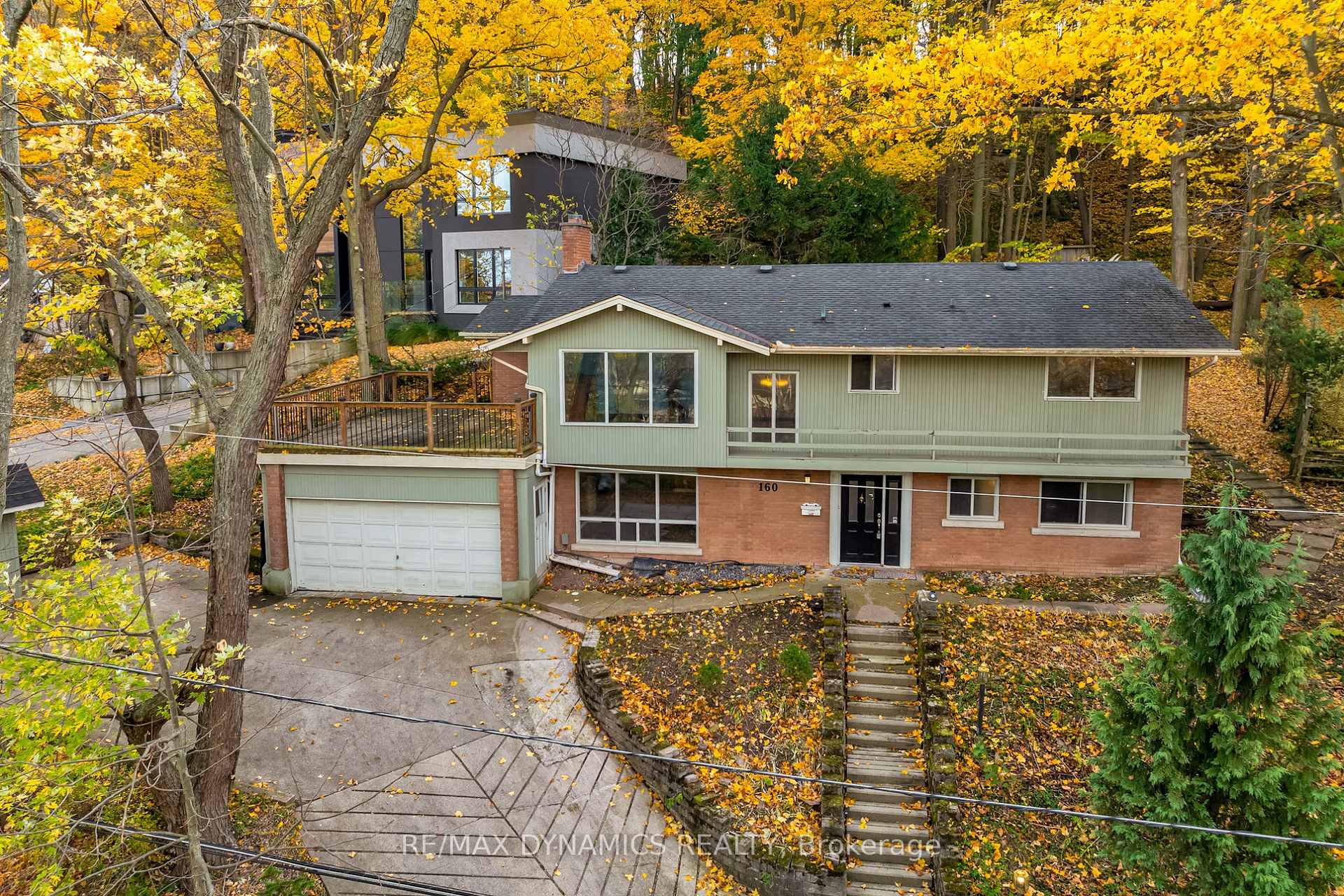 Photo 3 of 160 Woodside Drive, St. Catharines, Glendale/Glenridge — HOMEH
