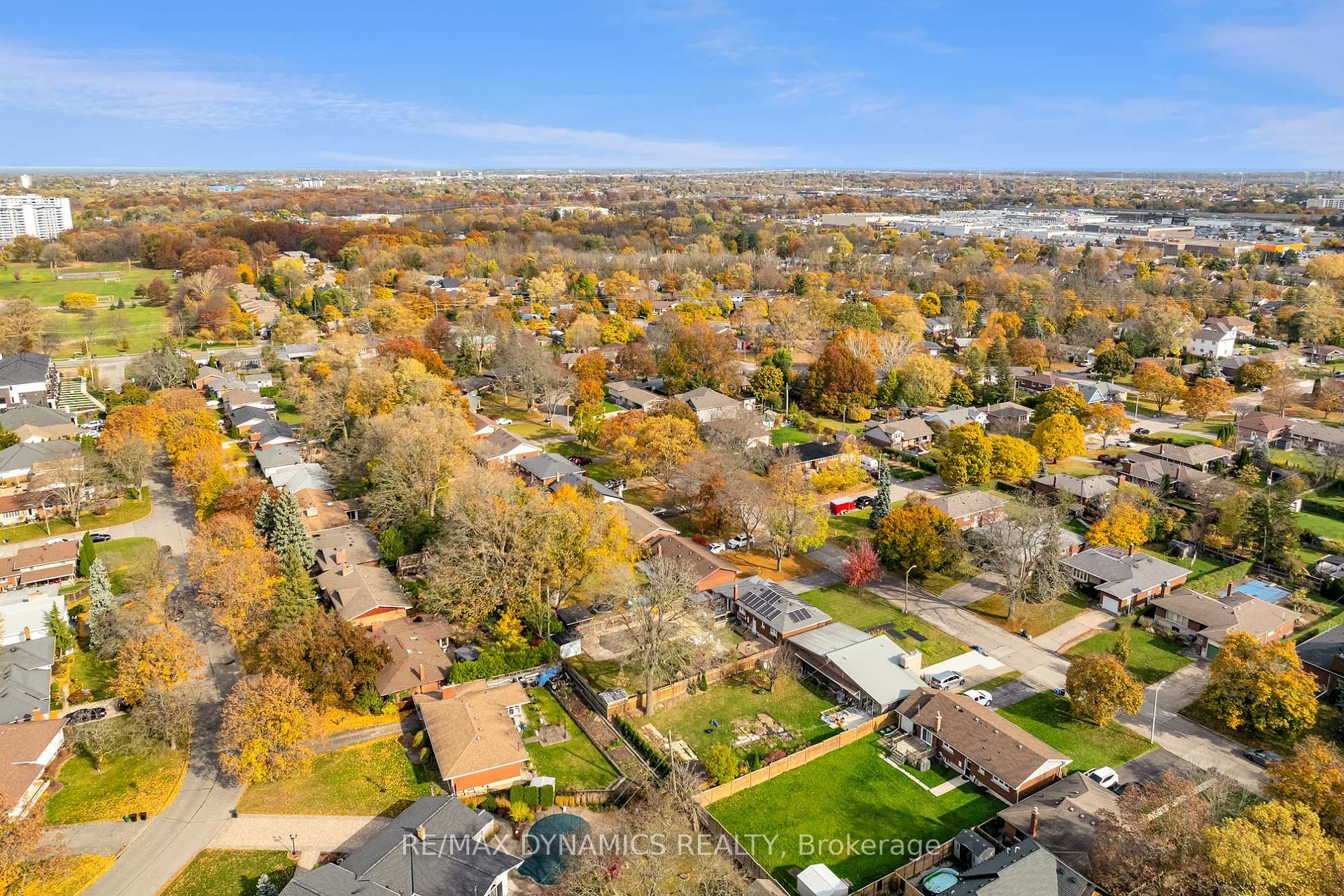 Photo 6 of 160 Woodside Drive, St. Catharines, Glendale/Glenridge — HOMEH