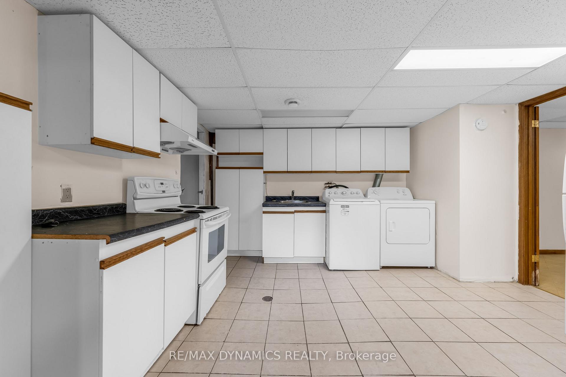 Photo 21 of 160 Woodside Drive, St. Catharines, Glendale/Glenridge — HOMEH