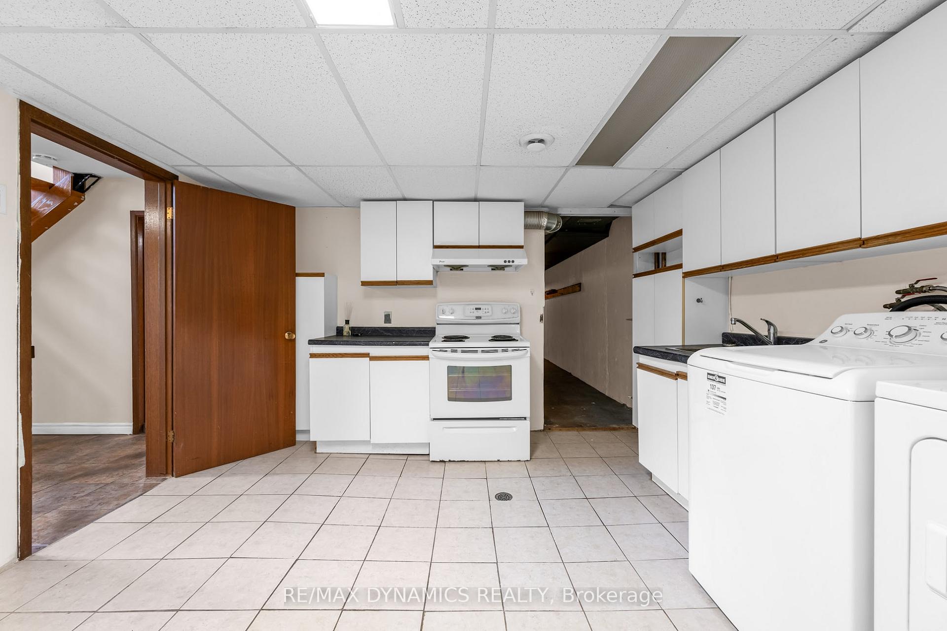 Photo 23 of 160 Woodside Drive, St. Catharines, Glendale/Glenridge — HOMEH
