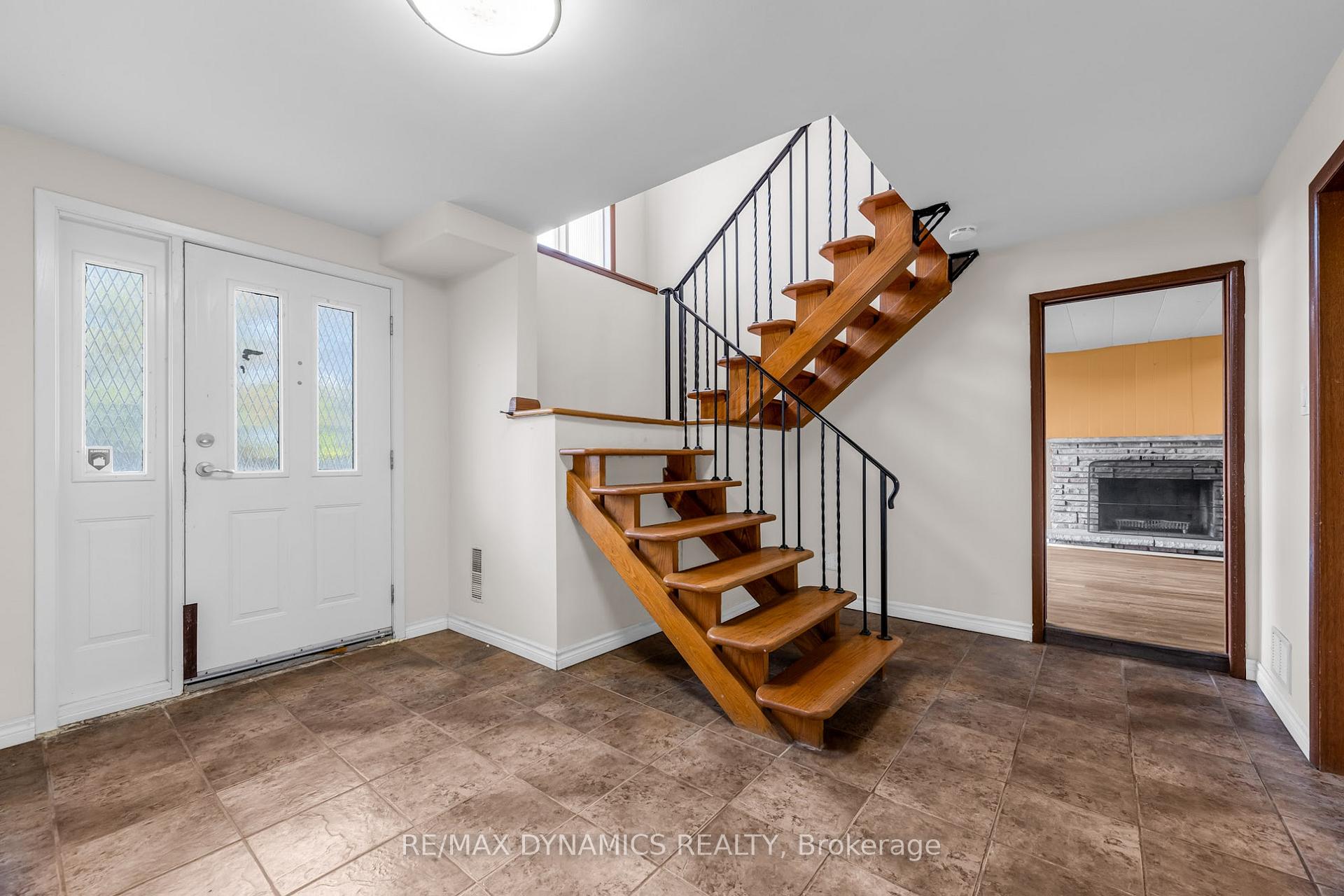 Photo 26 of 160 Woodside Drive, St. Catharines, Glendale/Glenridge — HOMEH
