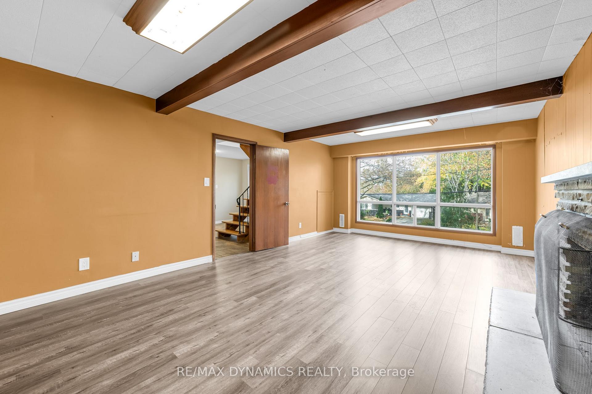 Photo 29 of 160 Woodside Drive, St. Catharines, Glendale/Glenridge — HOMEH
