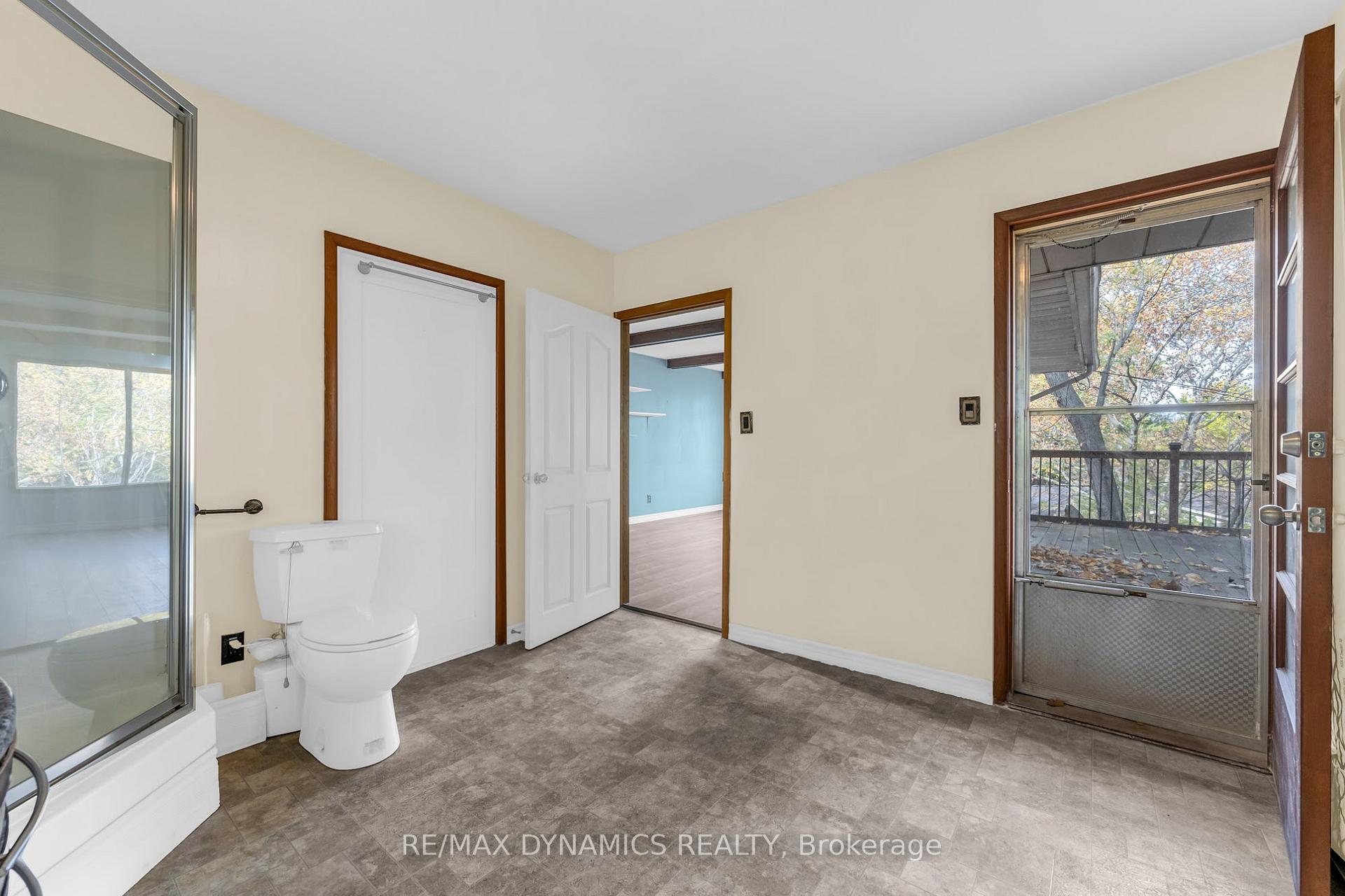 Photo 33 of 160 Woodside Drive, St. Catharines, Glendale/Glenridge — HOMEH