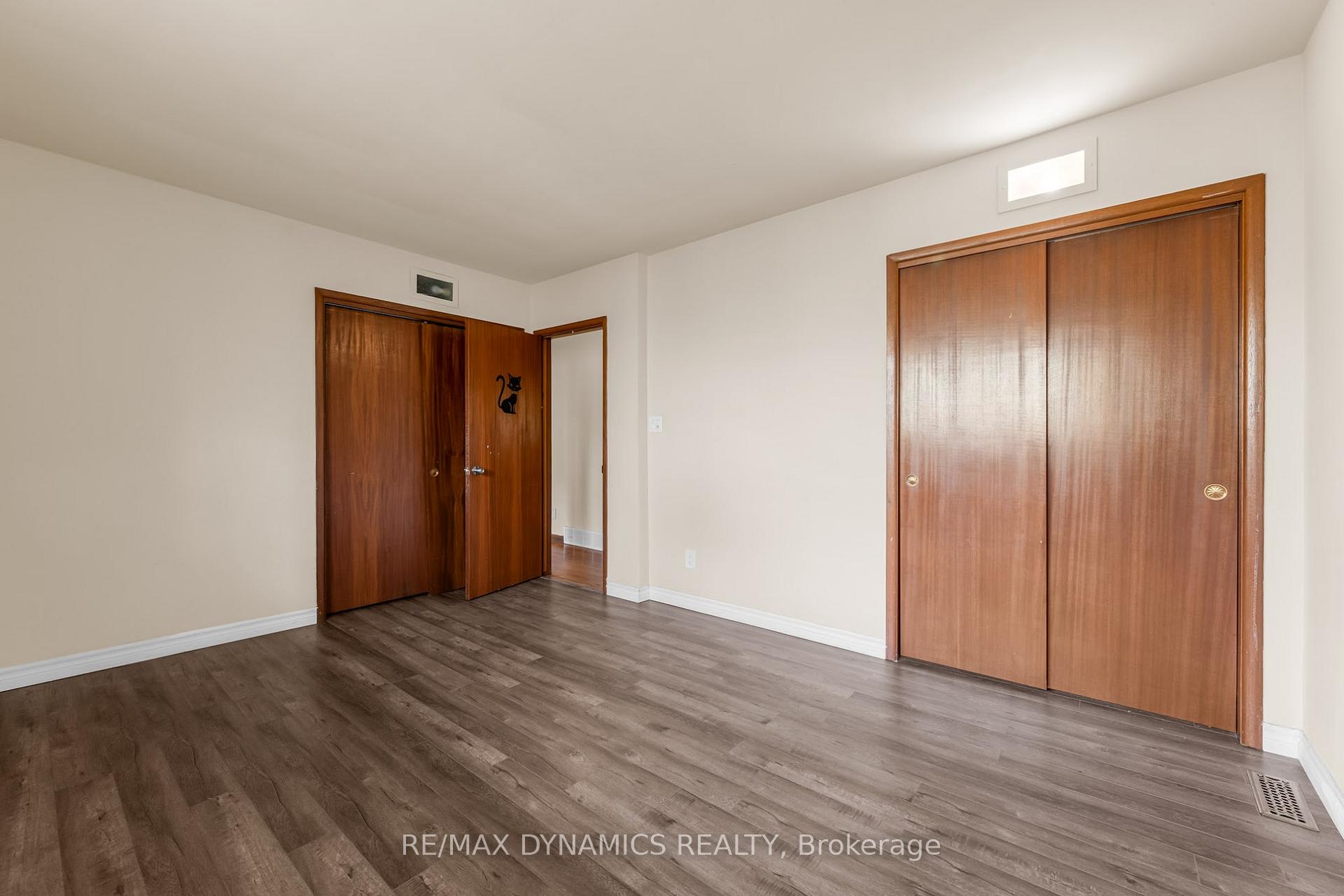 Photo 40 of 160 Woodside Drive, St. Catharines, Glendale/Glenridge — HOMEH
