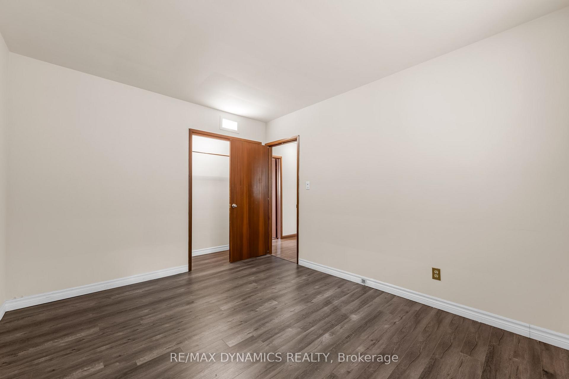 Photo 42 of 160 Woodside Drive, St. Catharines, Glendale/Glenridge — HOMEH