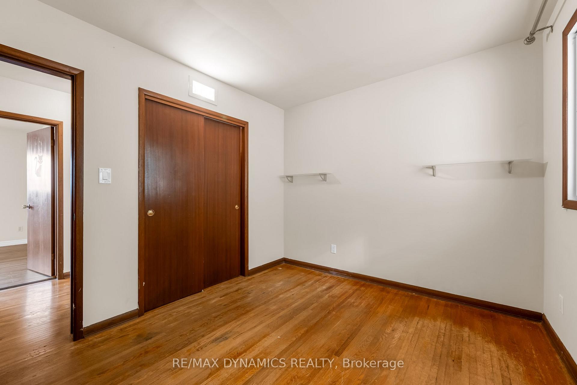 Photo 44 of 160 Woodside Drive, St. Catharines, Glendale/Glenridge — HOMEH