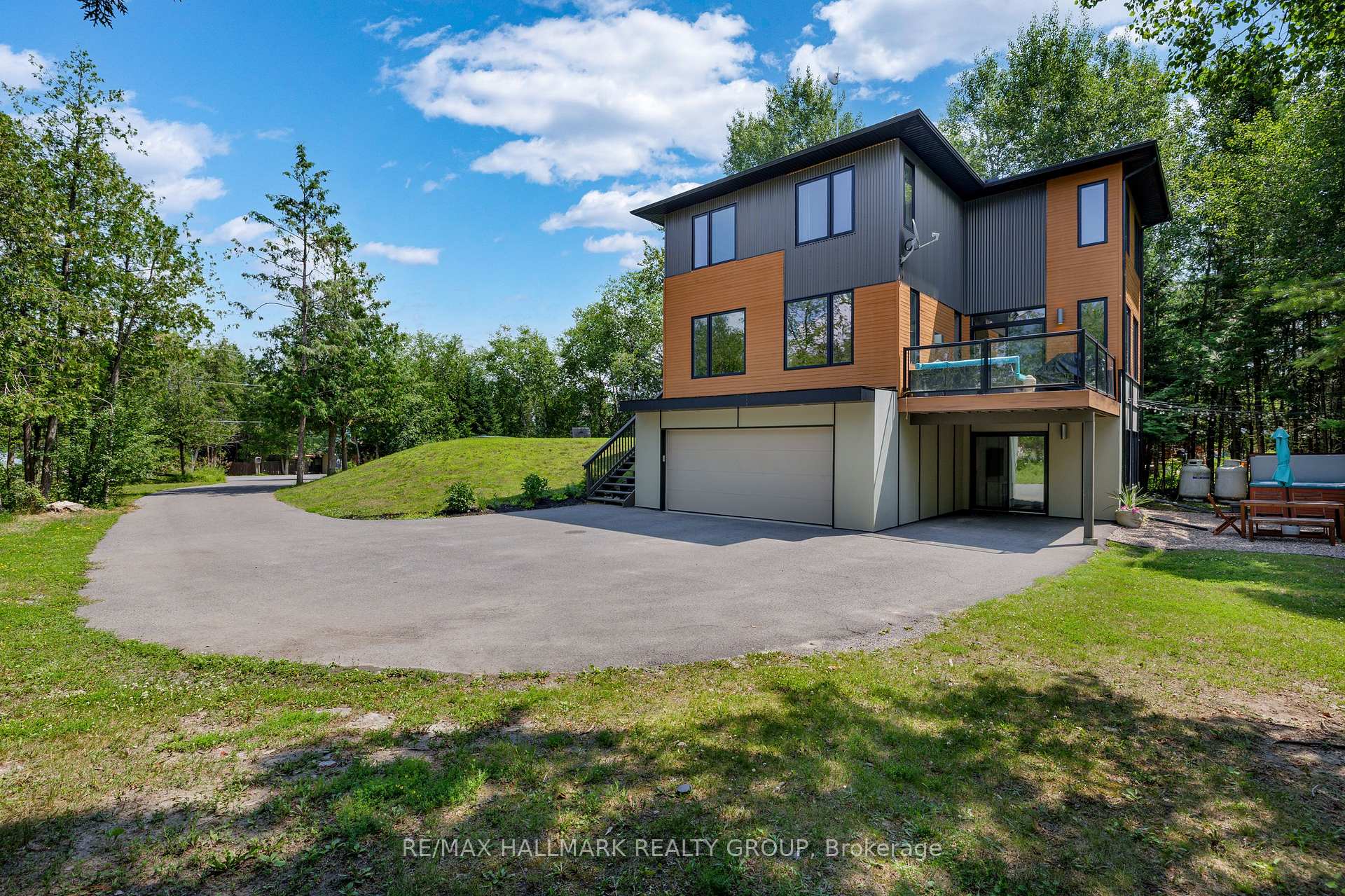 Front of 3311 Barlow Crescent