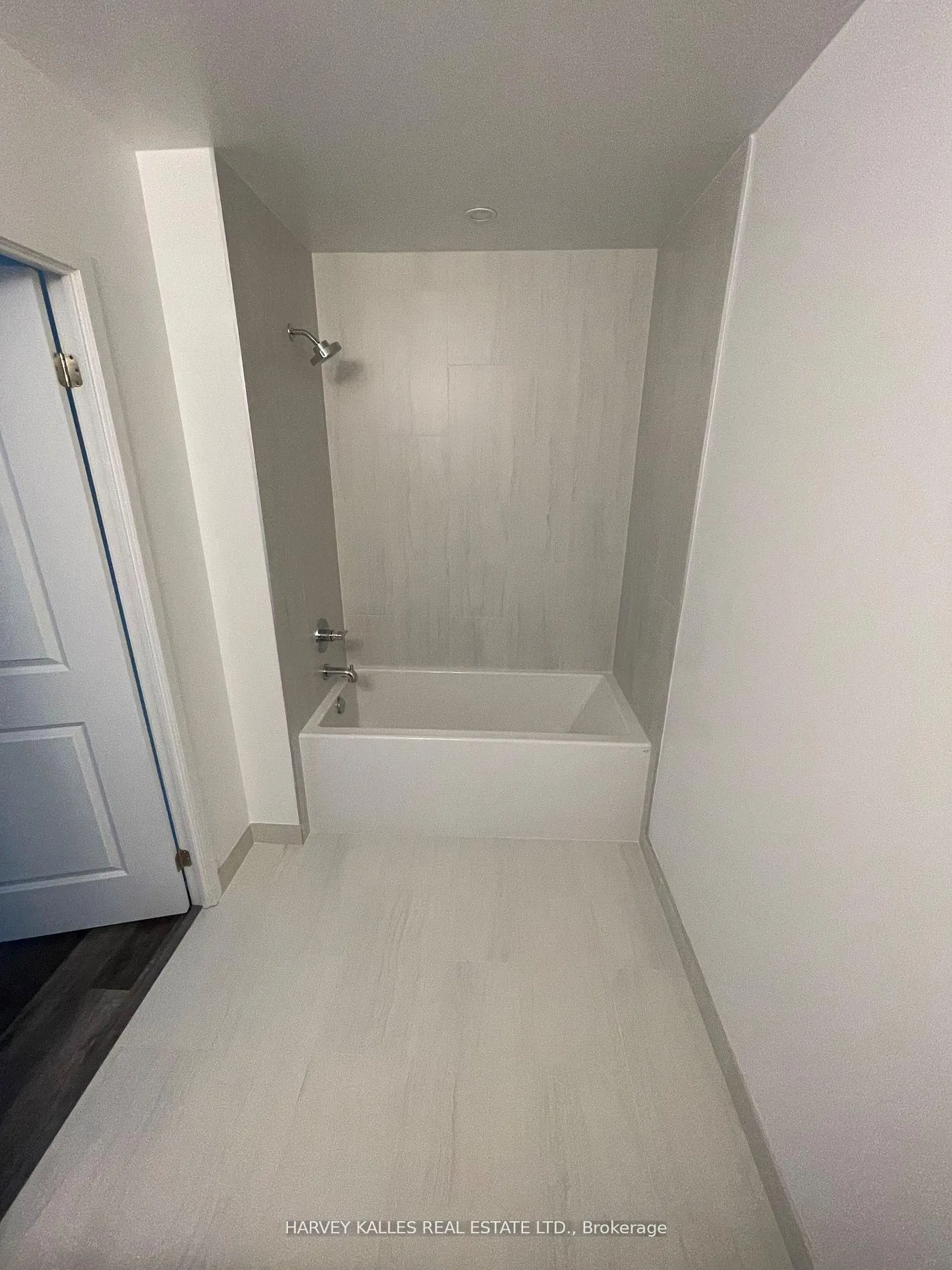 Photo 5 of Unit 1104, 2007 James Street, Burlington, Brant — HOMEH