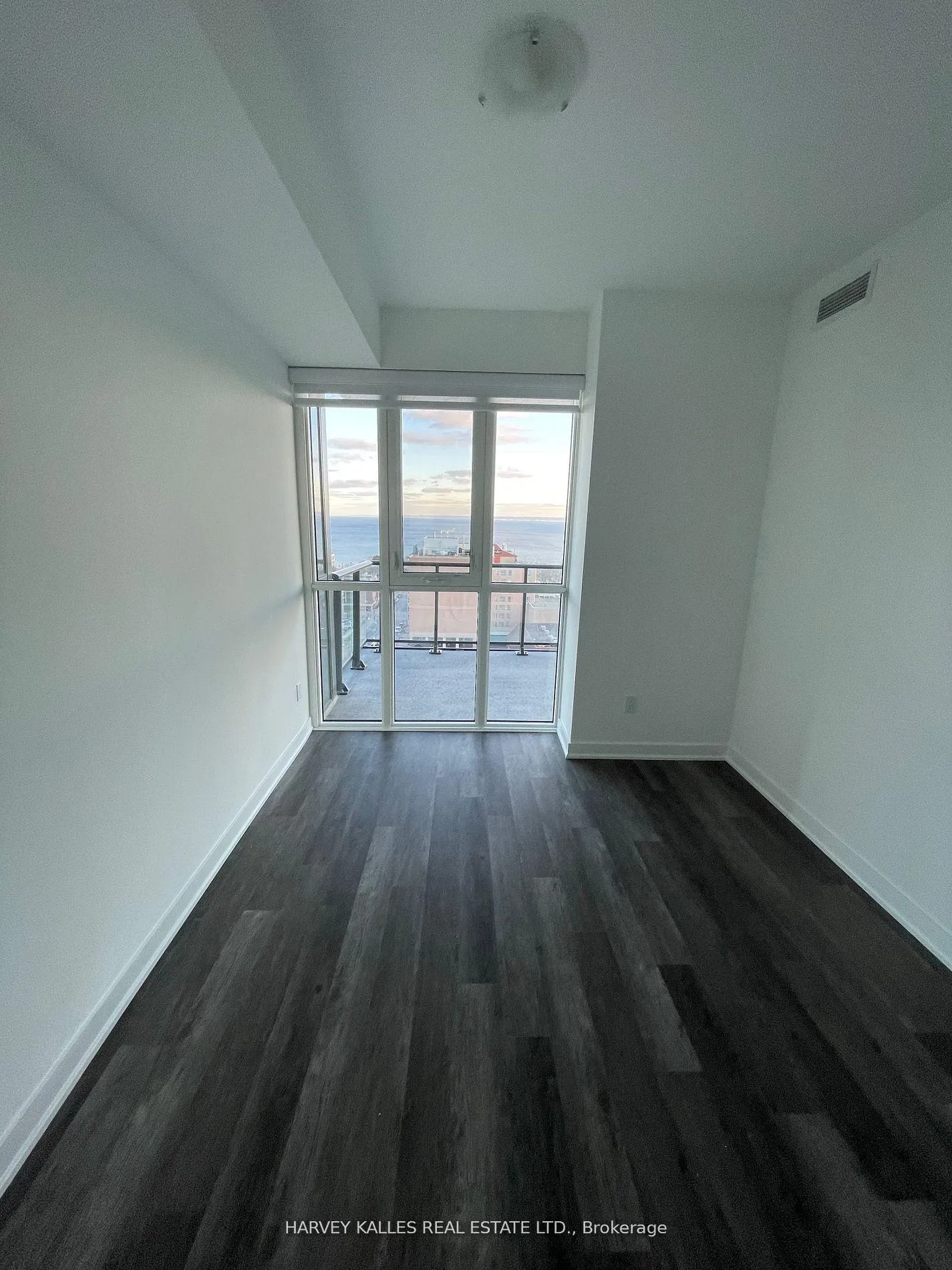 Photo 14 of Unit 1104, 2007 James Street, Burlington, Brant — HOMEH