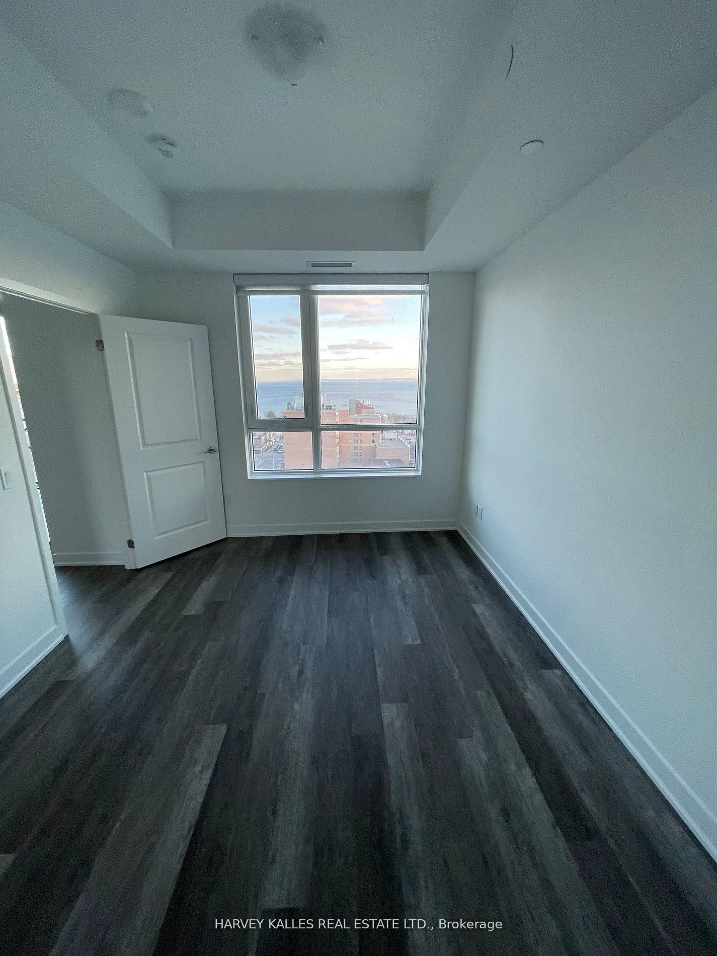 Photo 15 of Unit 1104, 2007 James Street, Burlington, Brant — HOMEH