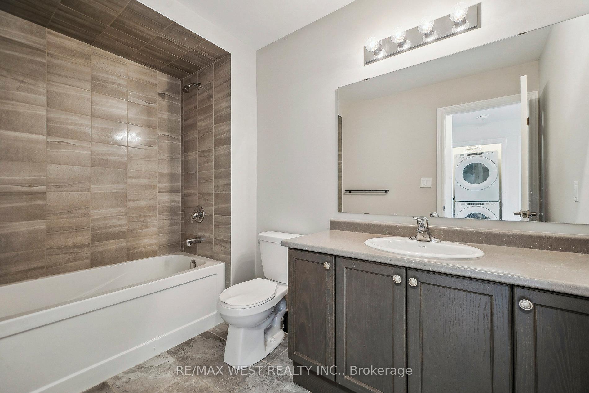 Photo 8 of 106 Pinot Crescent, Hamilton, Winona — HOMEH