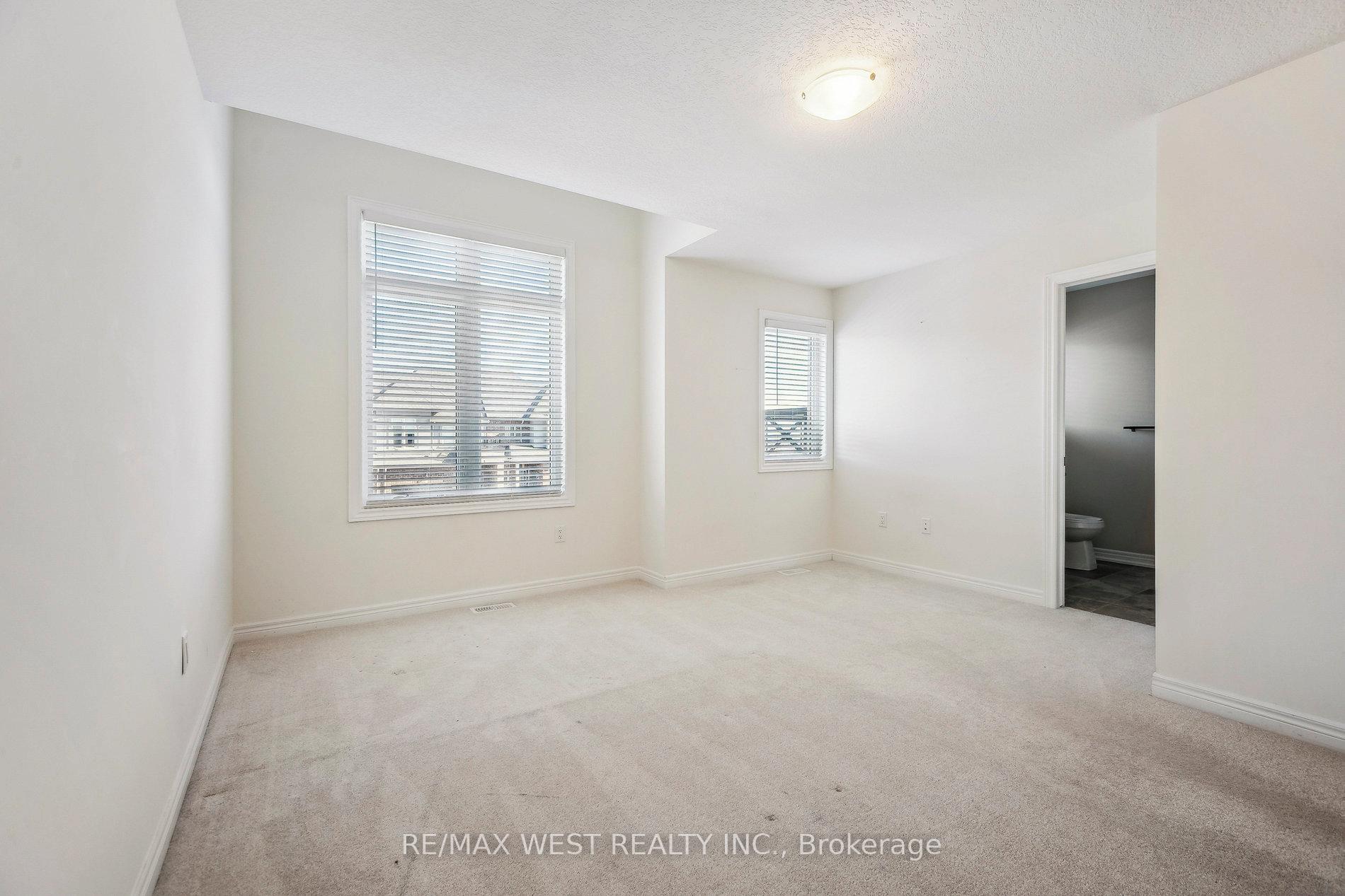 Photo 11 of 106 Pinot Crescent, Hamilton, Winona — HOMEH