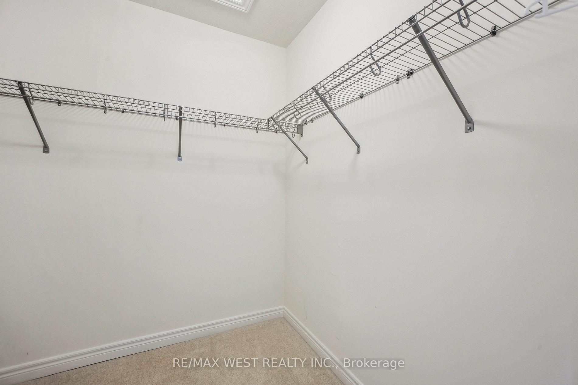 Photo 13 of 106 Pinot Crescent, Hamilton, Winona — HOMEH