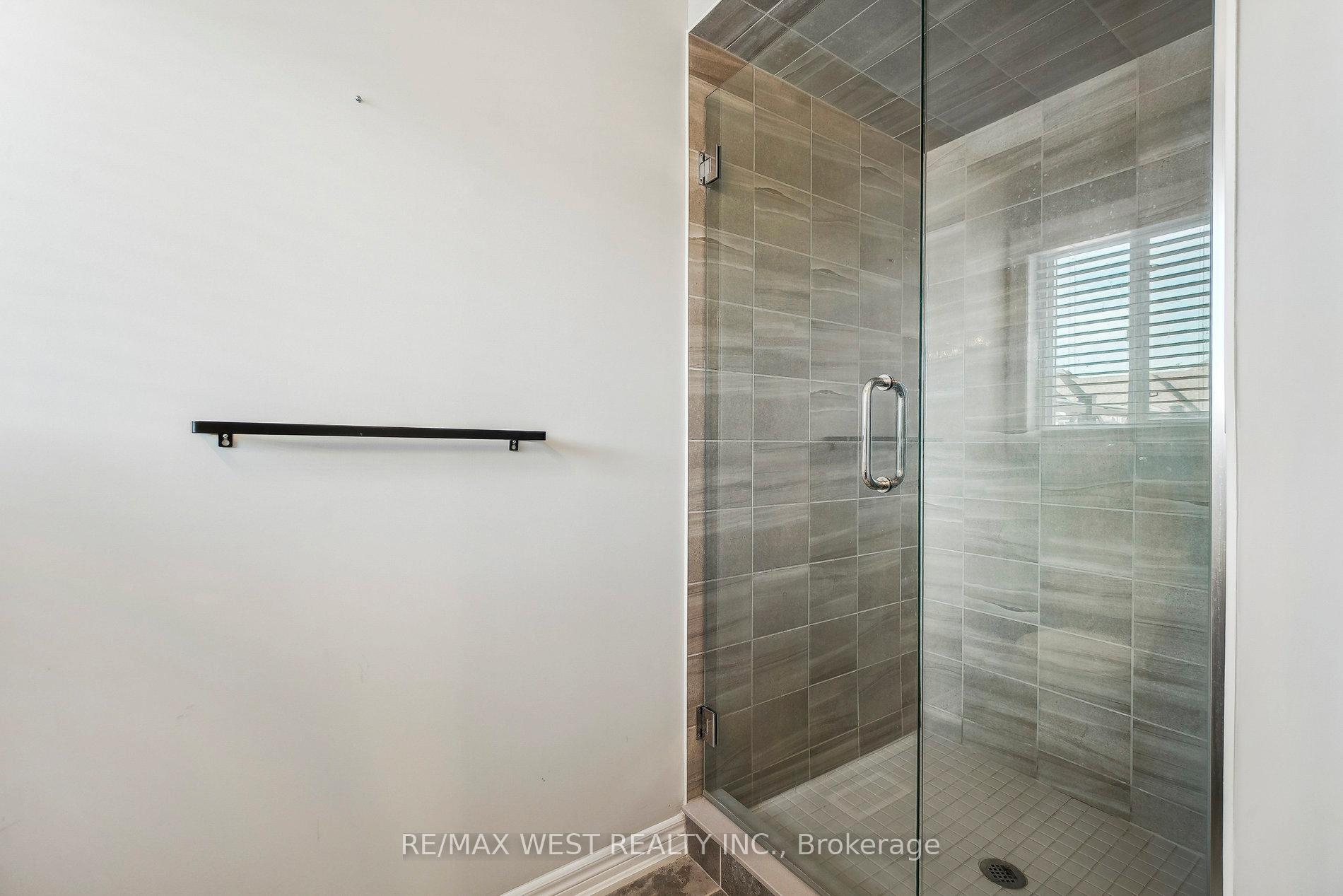 Photo 15 of 106 Pinot Crescent, Hamilton, Winona — HOMEH