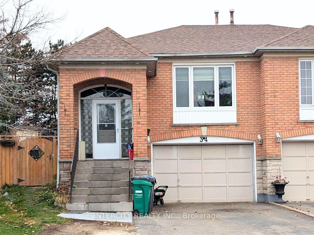 Front of 34 Peace Valley Crescent E