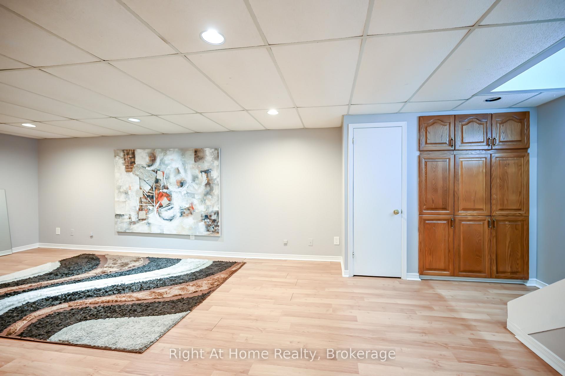 Photo 14 of 365 Fiddlers Green Road, Hamilton, Ancaster — HOMEH