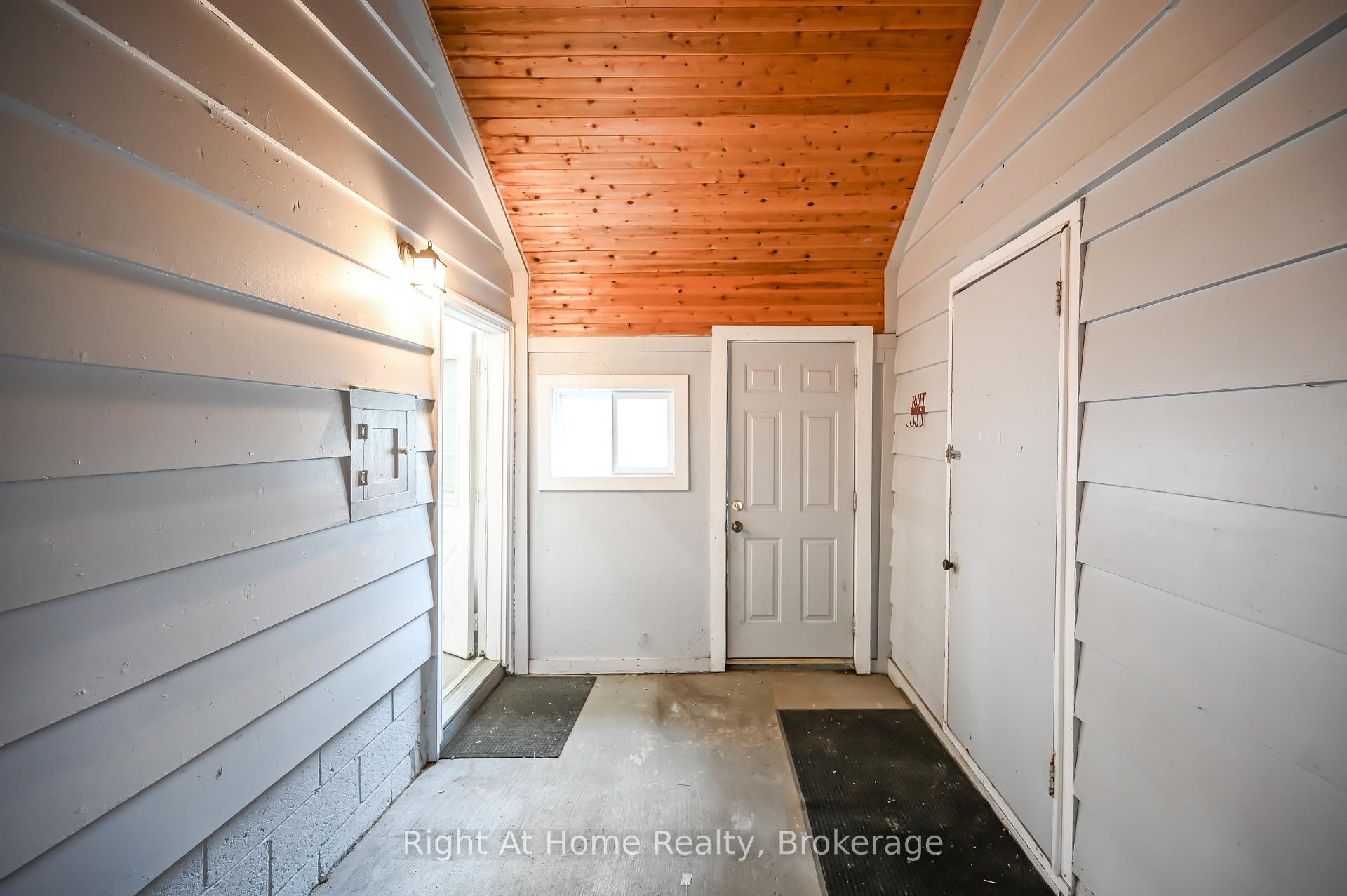 Photo 19 of 365 Fiddlers Green Road, Hamilton, Ancaster — HOMEH