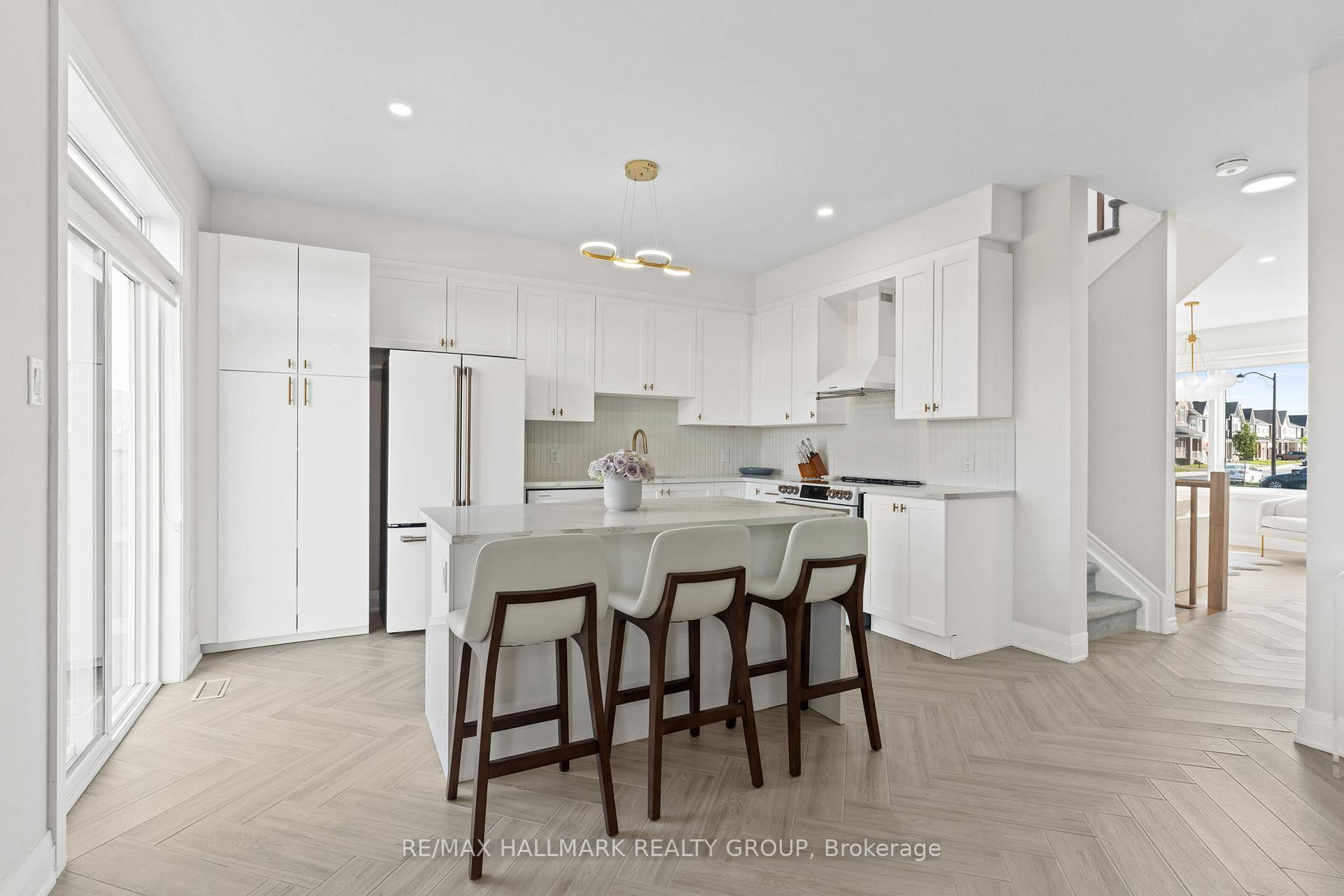 Photo 9 of 3000 Travertine Way, Ottawa, Barrhaven - Half Moon Bay — HOMEH