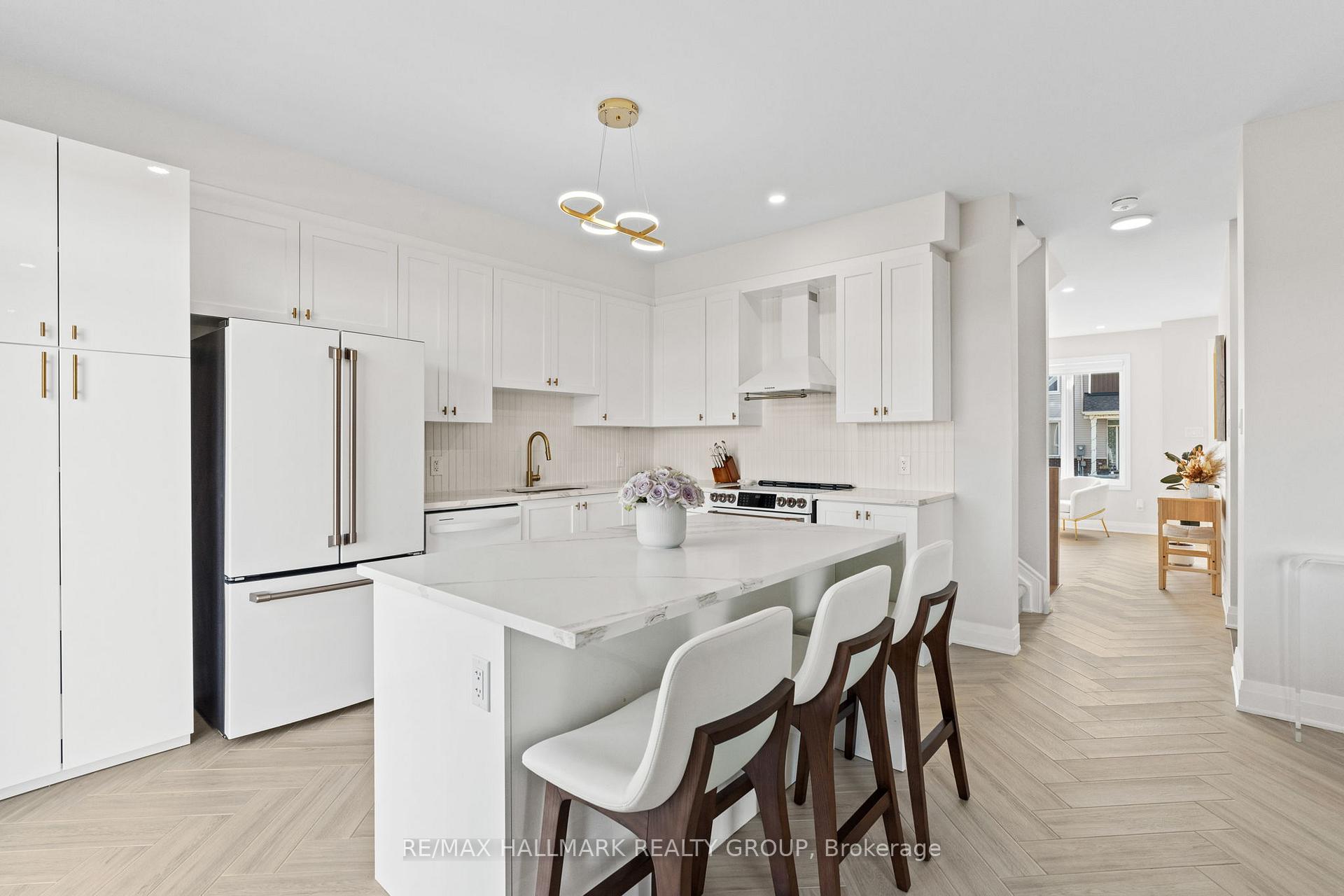 Photo 6 of 3000 Travertine Way, Ottawa, Barrhaven - Half Moon Bay — HOMEH