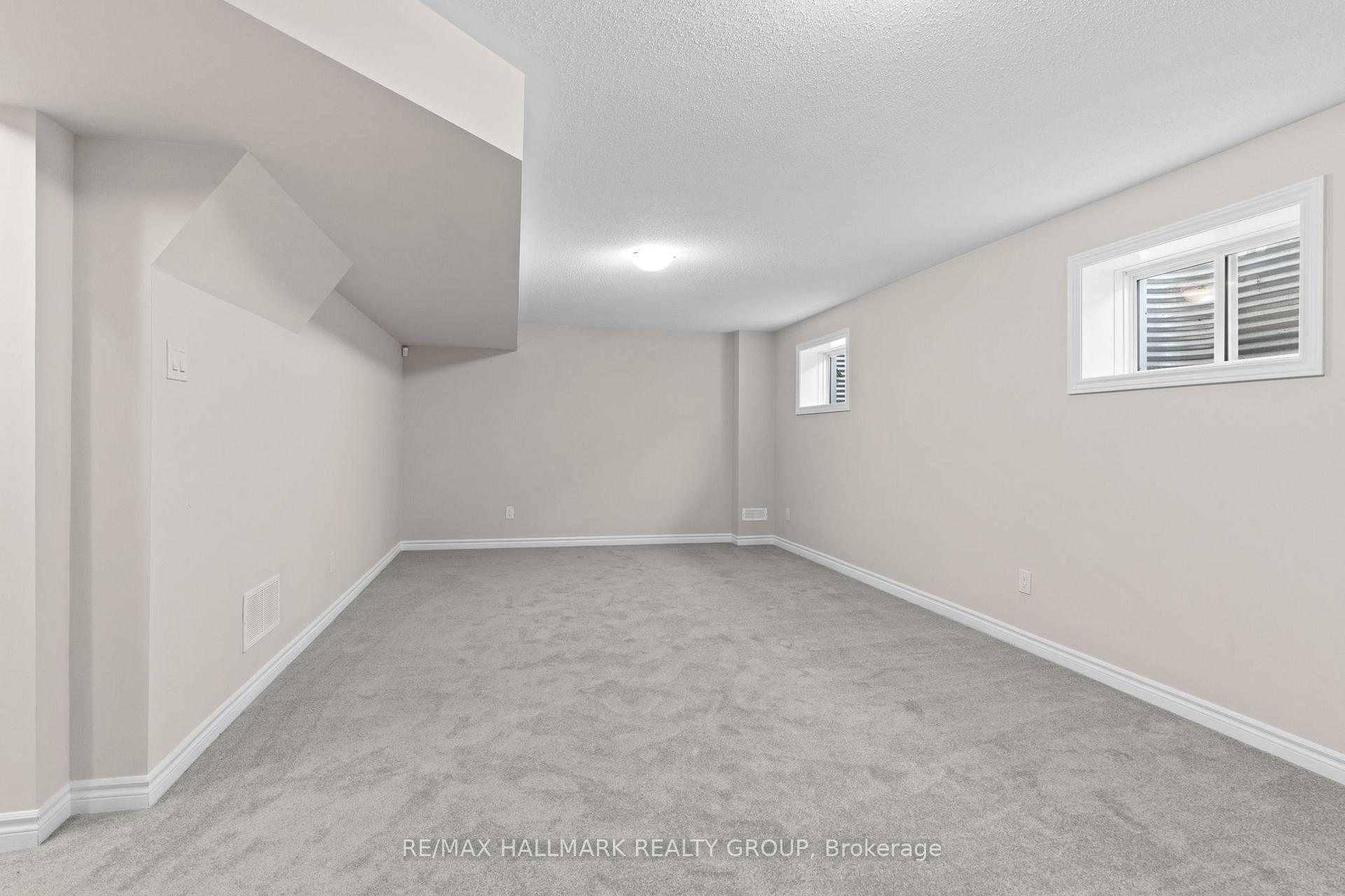 Photo 32 of 3000 Travertine Way, Ottawa, Barrhaven - Half Moon Bay — HOMEH