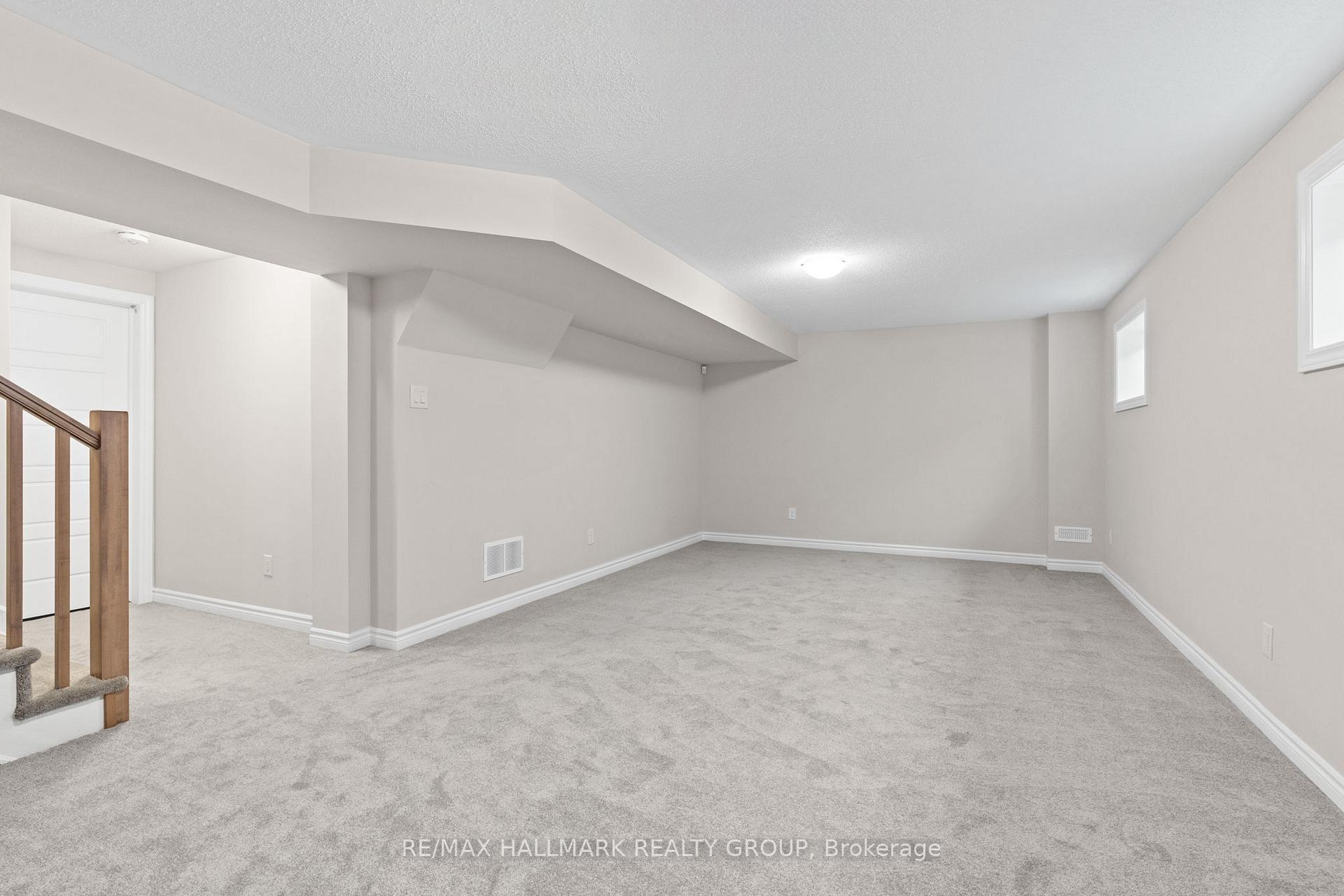 Photo 33 of 3000 Travertine Way, Ottawa, Barrhaven - Half Moon Bay — HOMEH